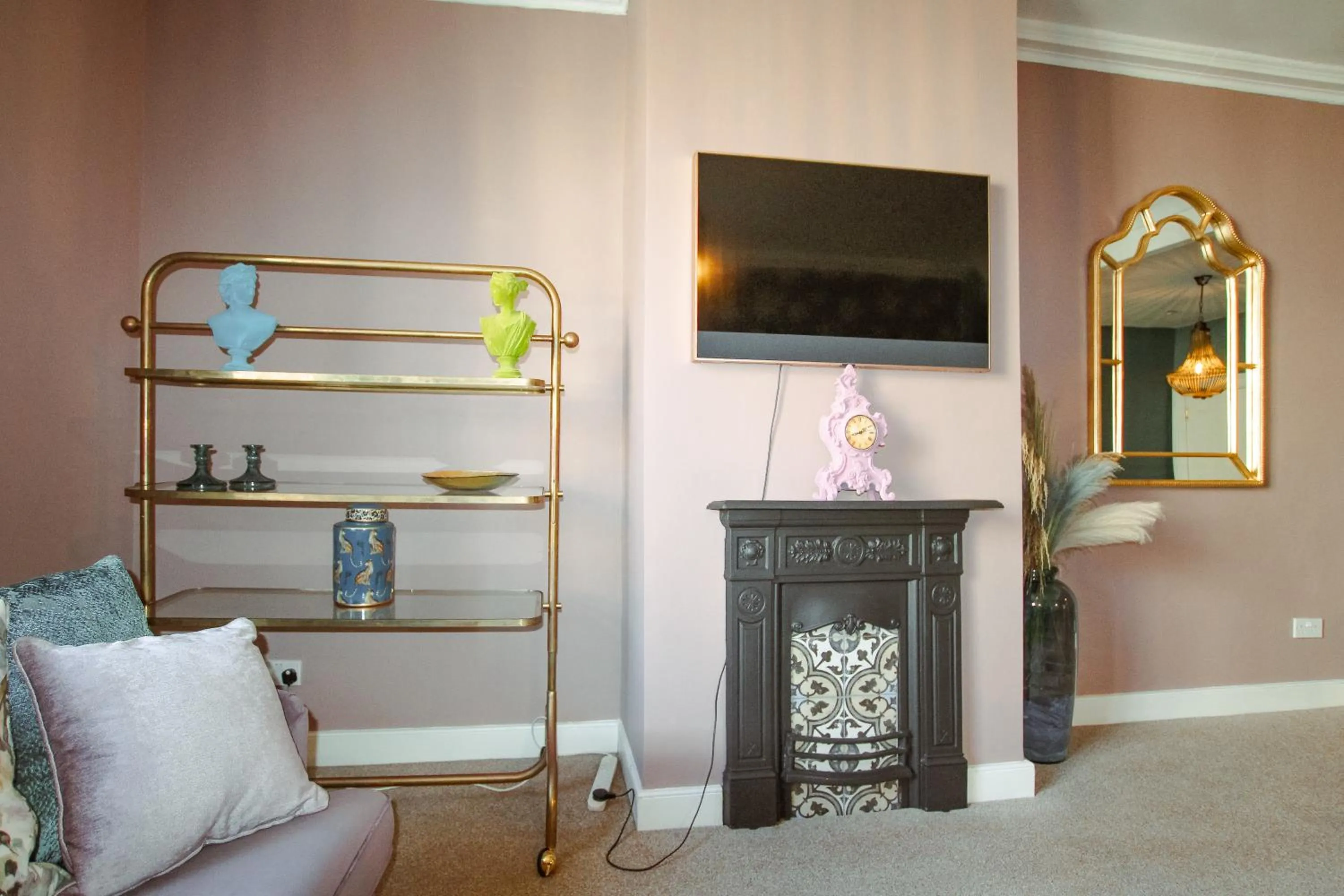 TV and multimedia in Built 1804 Caldecott Town House On The Rows by Rework Accommodation