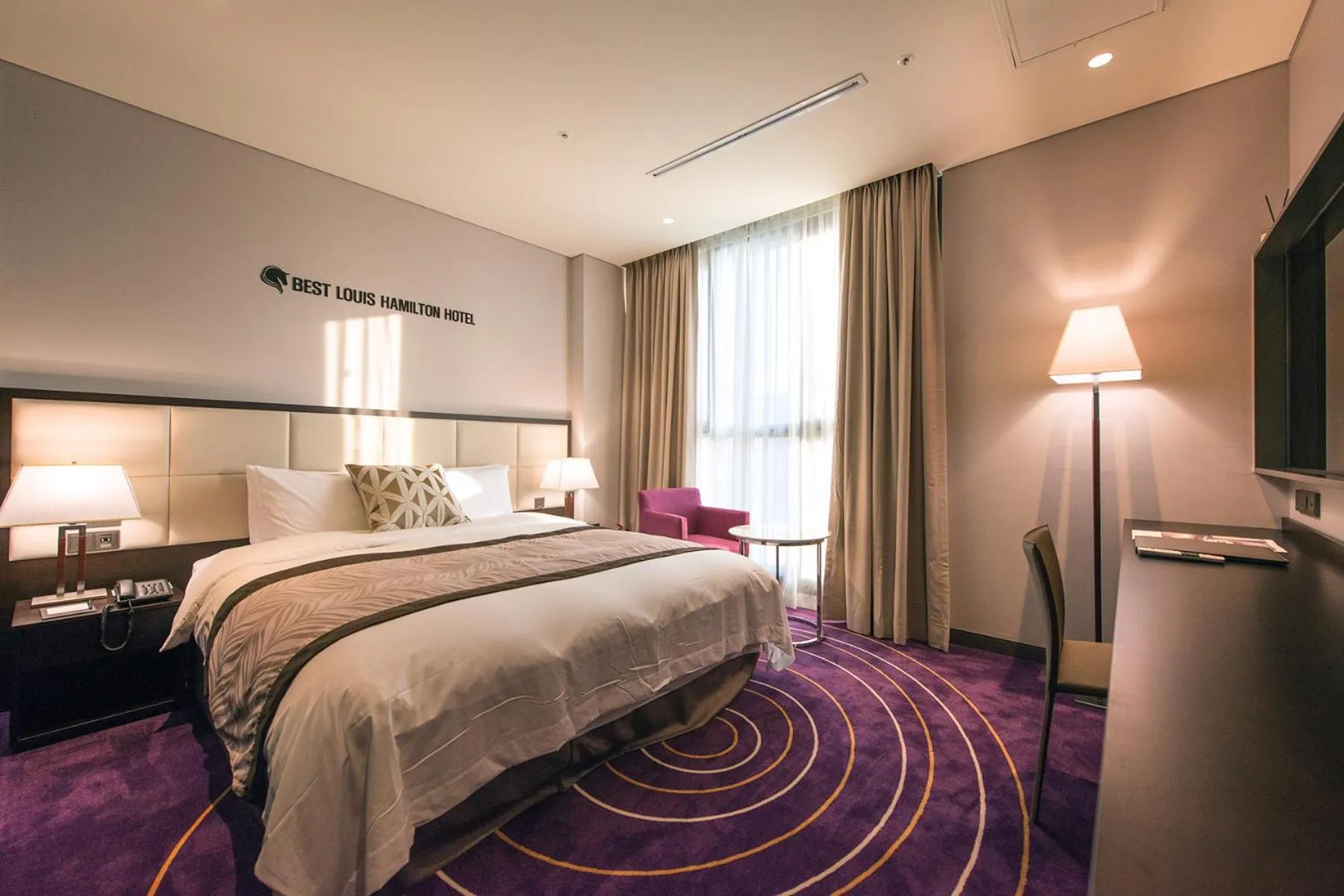 Bed in Best Louis Hamilton Hotel Changwon
