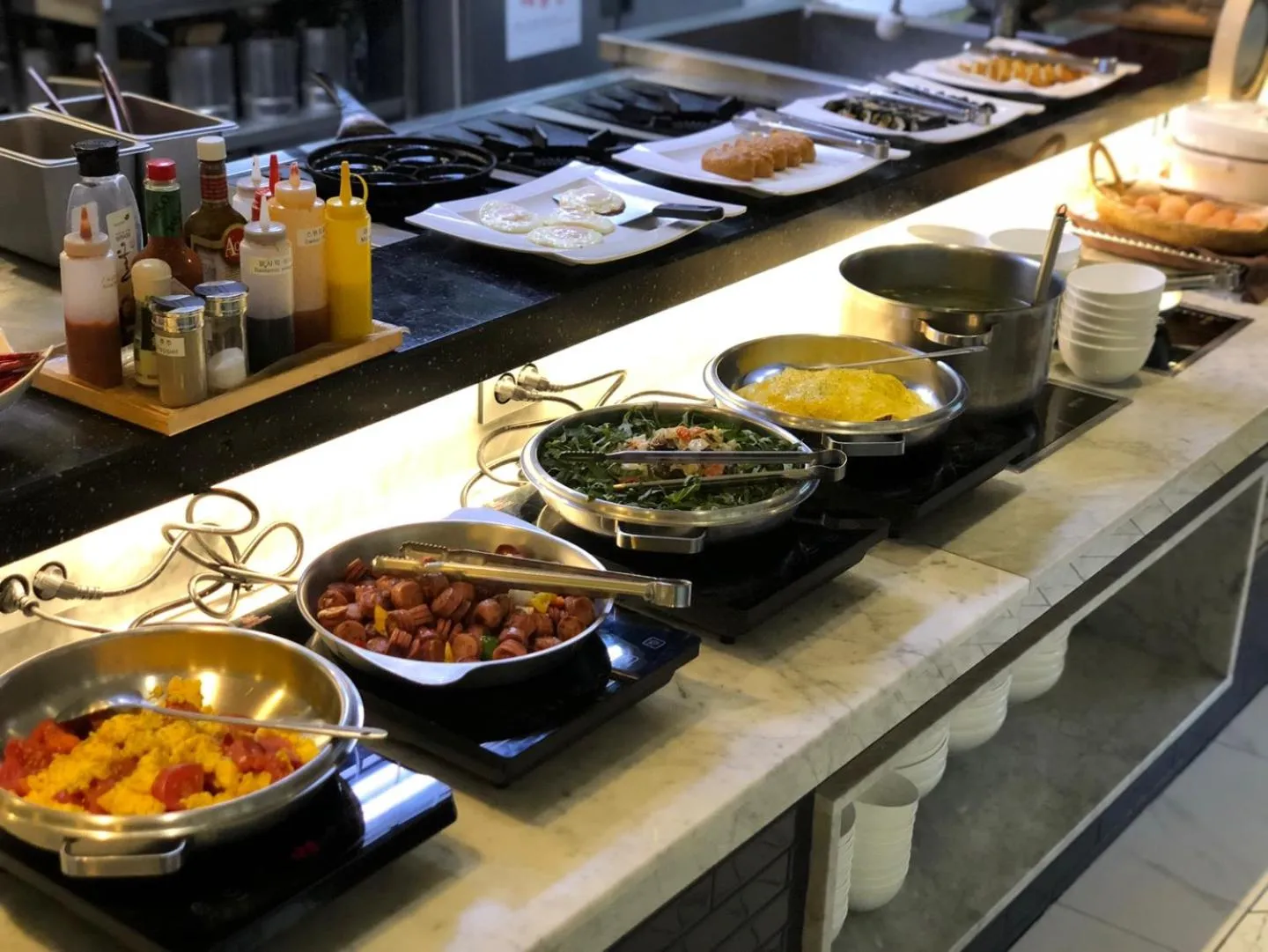 Breakfast in Best Louis Hamilton Hotel Changwon