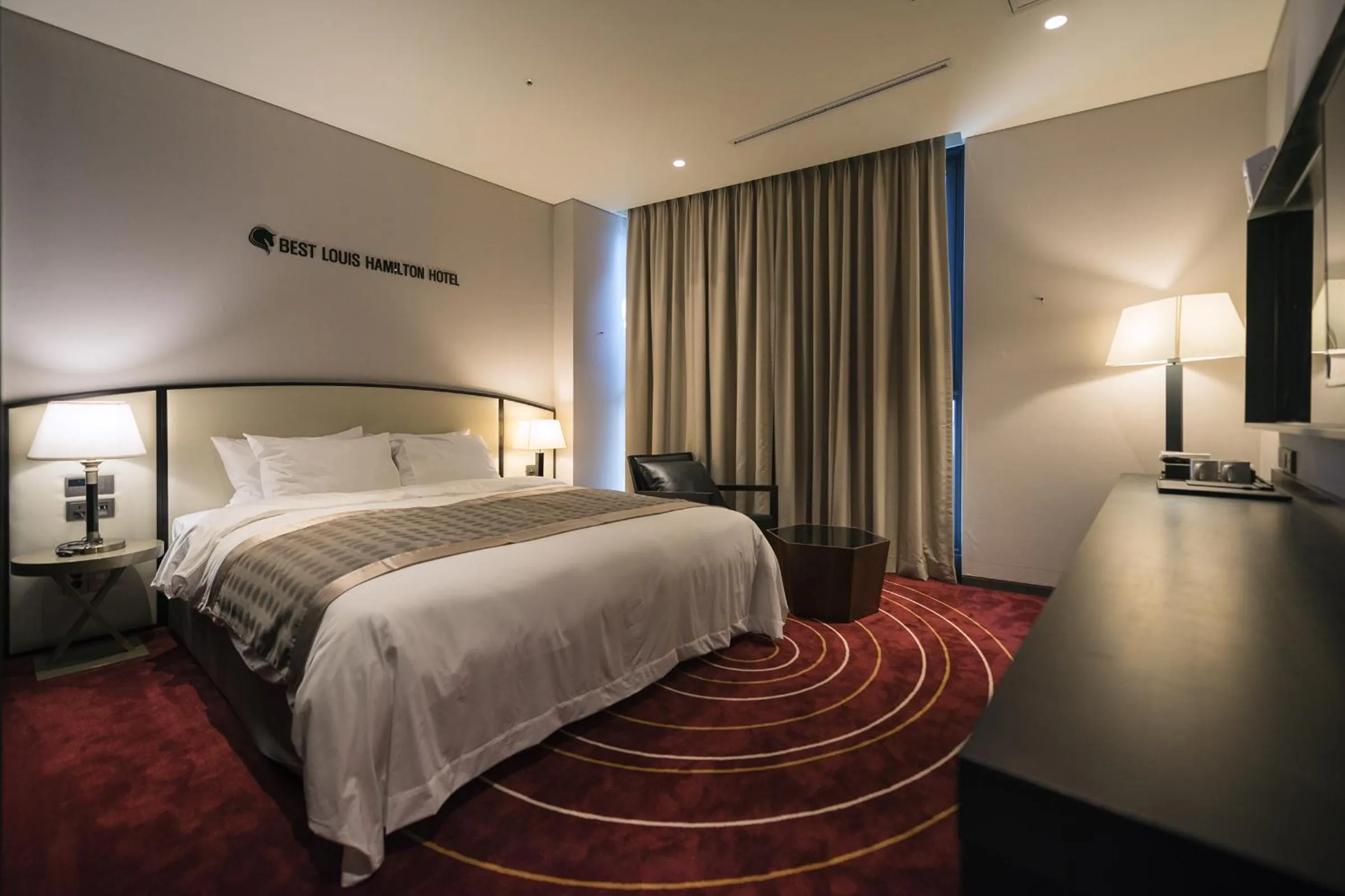 Bed in Best Louis Hamilton Hotel Changwon
