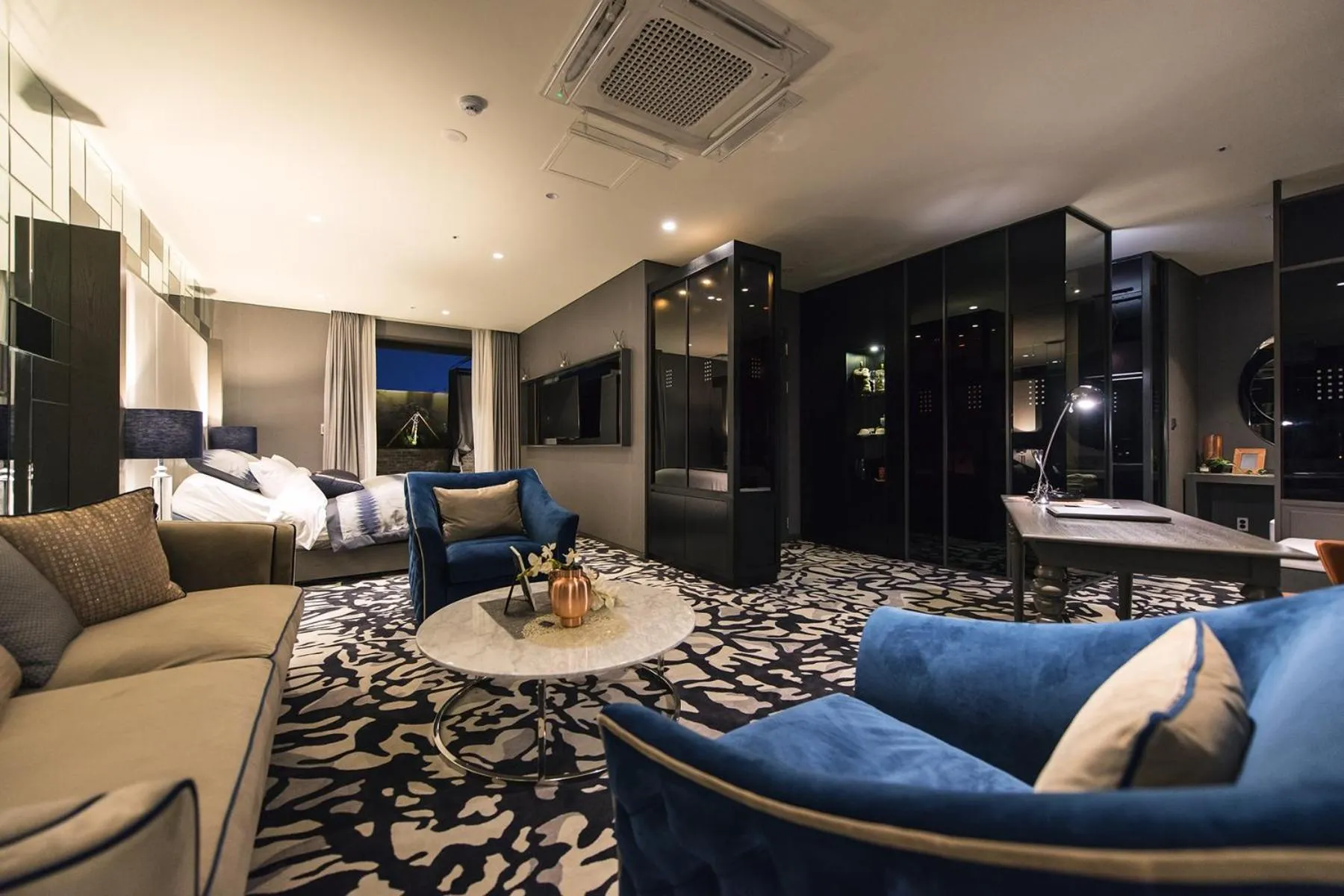 Bed in Best Louis Hamilton Hotel Changwon