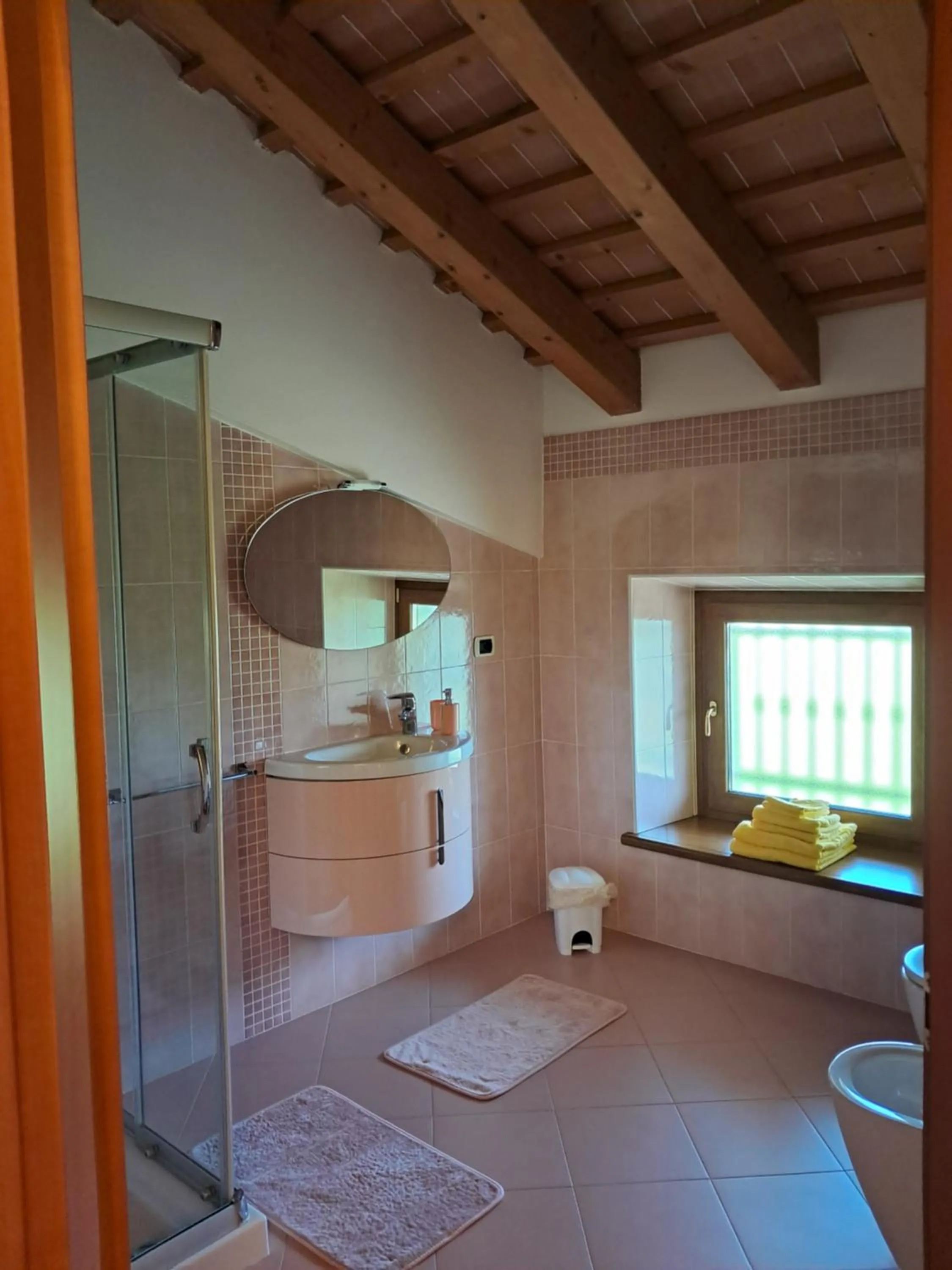 Bathroom in b&b Ergira