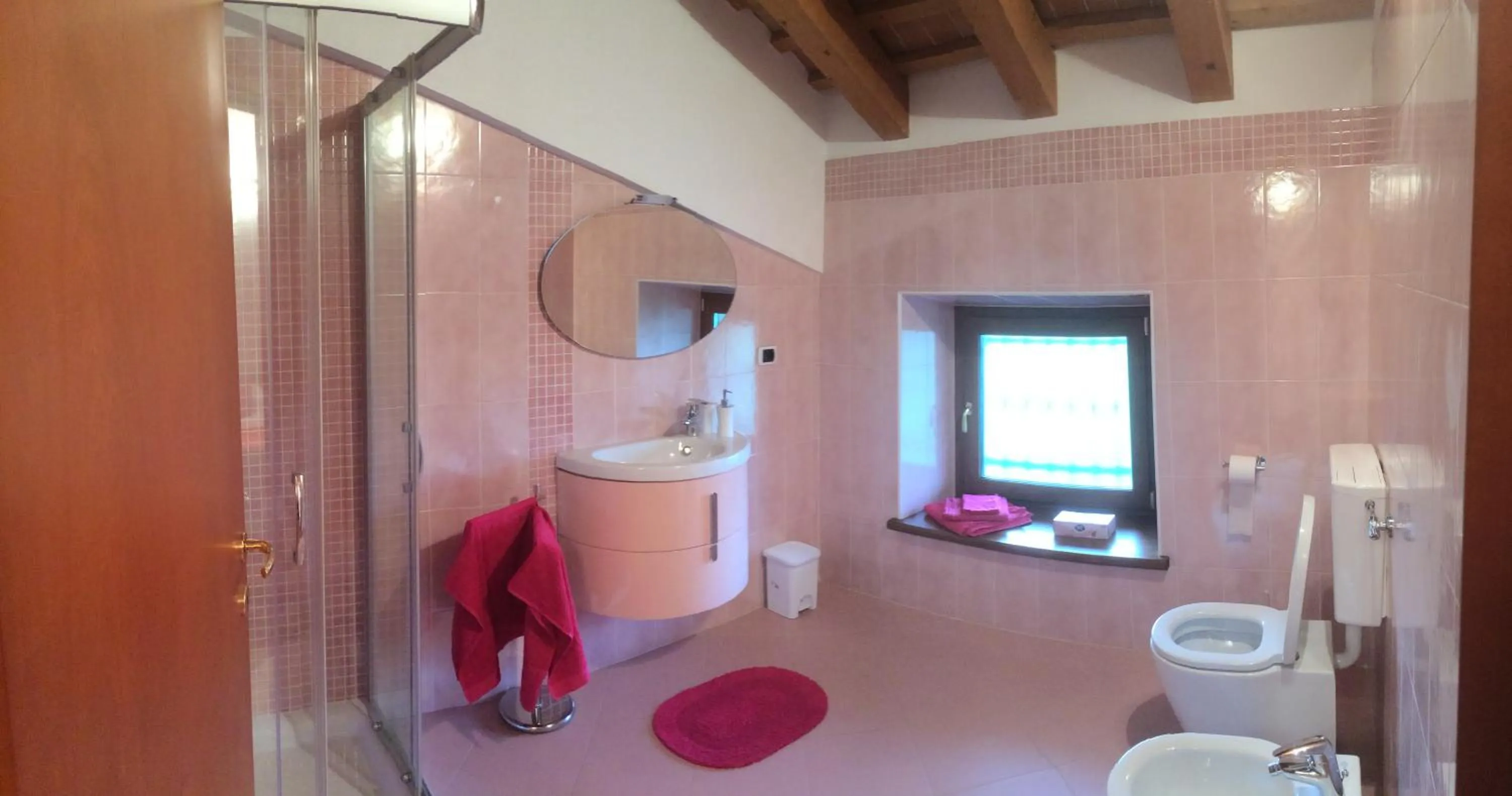 Bathroom in b&b Ergira