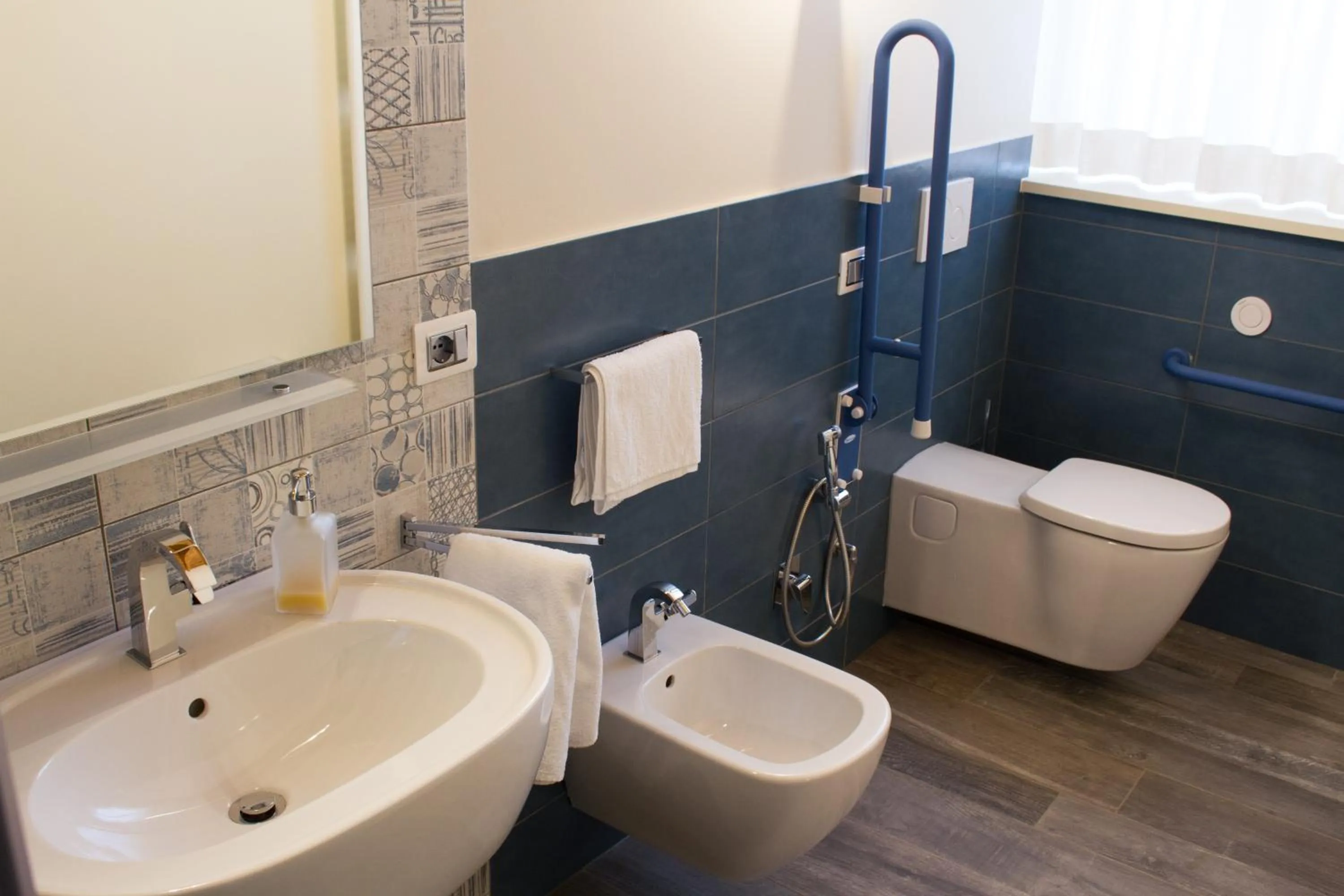 Toilet in Villa di Cazzano - BioLuxury Living