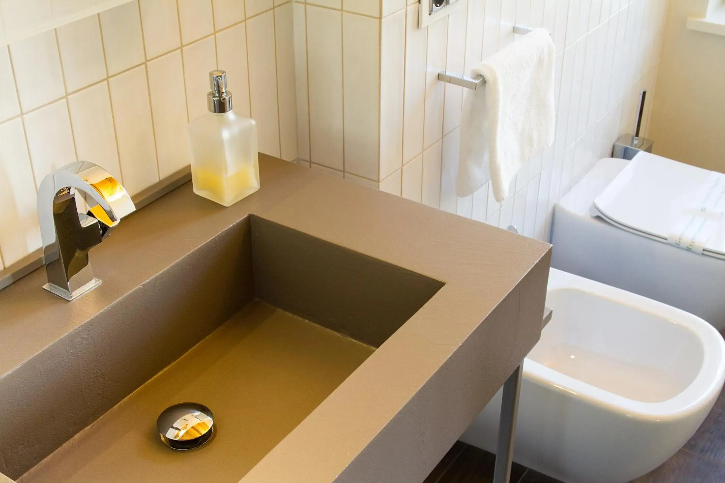 Bed in Villa di Cazzano - BioLuxury Living Bed in Villa di Cazzano - BioLuxury Living