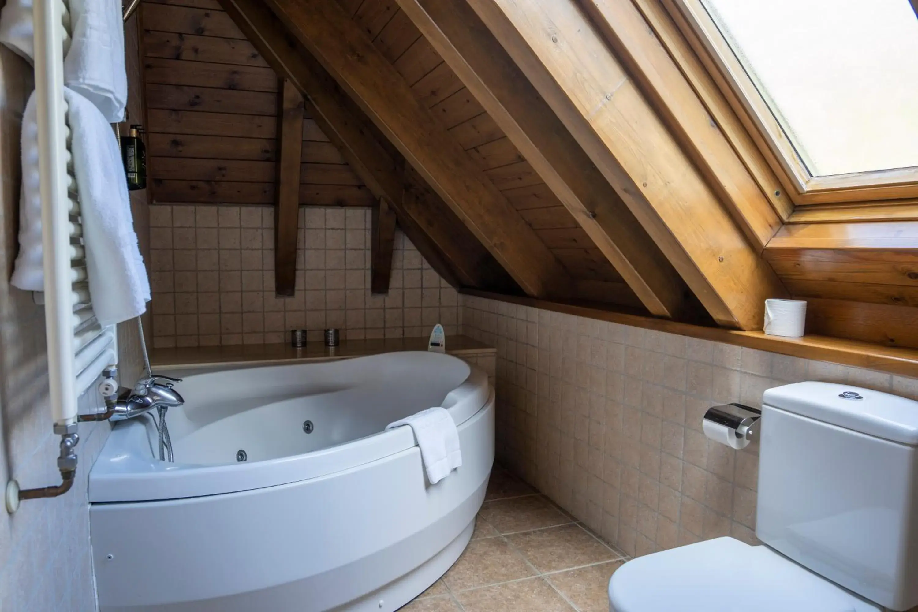 Hot Tub in Hotel & Restaurante Peña Hot Tub in Hotel & Restaurante Peña