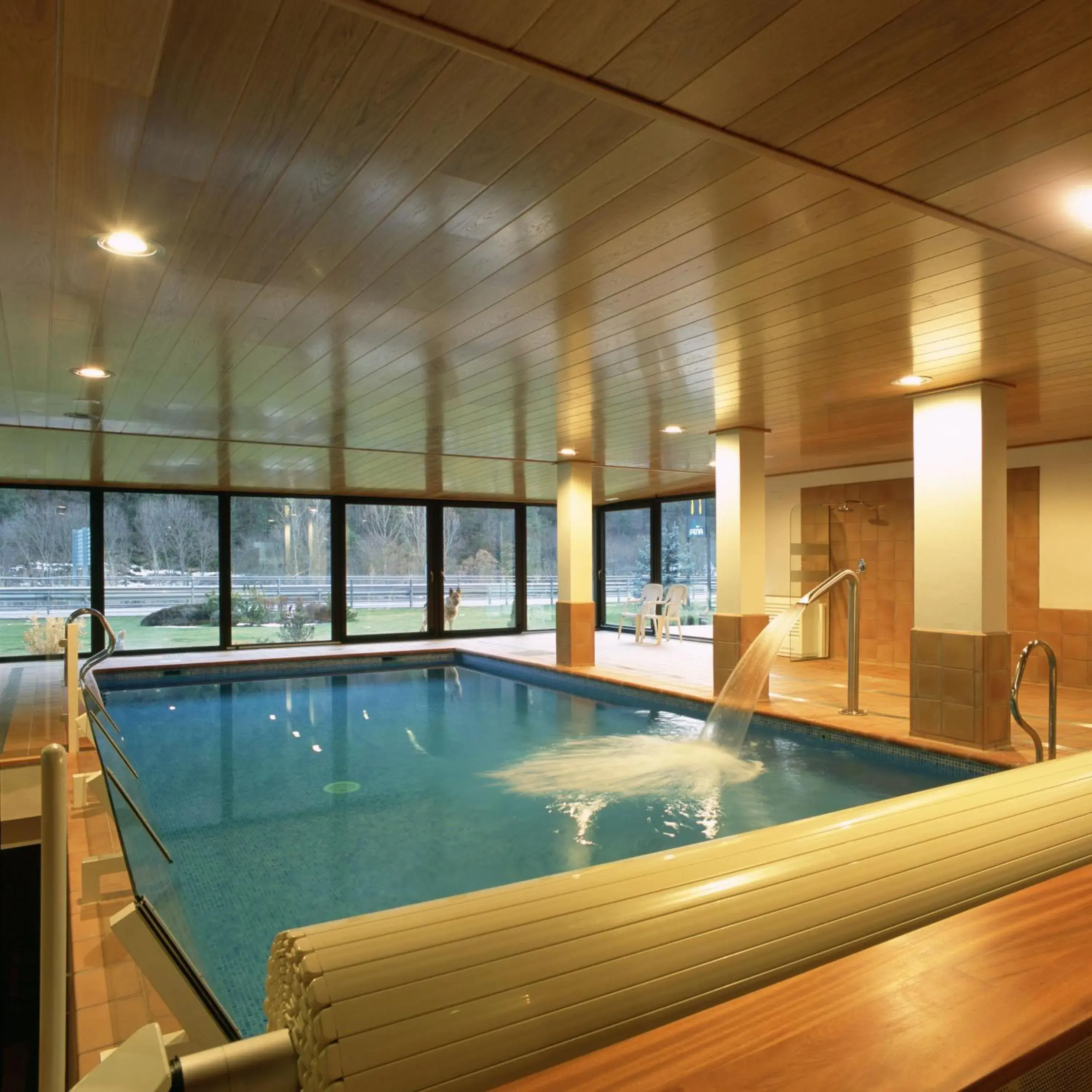 Swimming pool in Hotel & Restaurante Peña Swimming pool in Hotel & Restaurante Peña