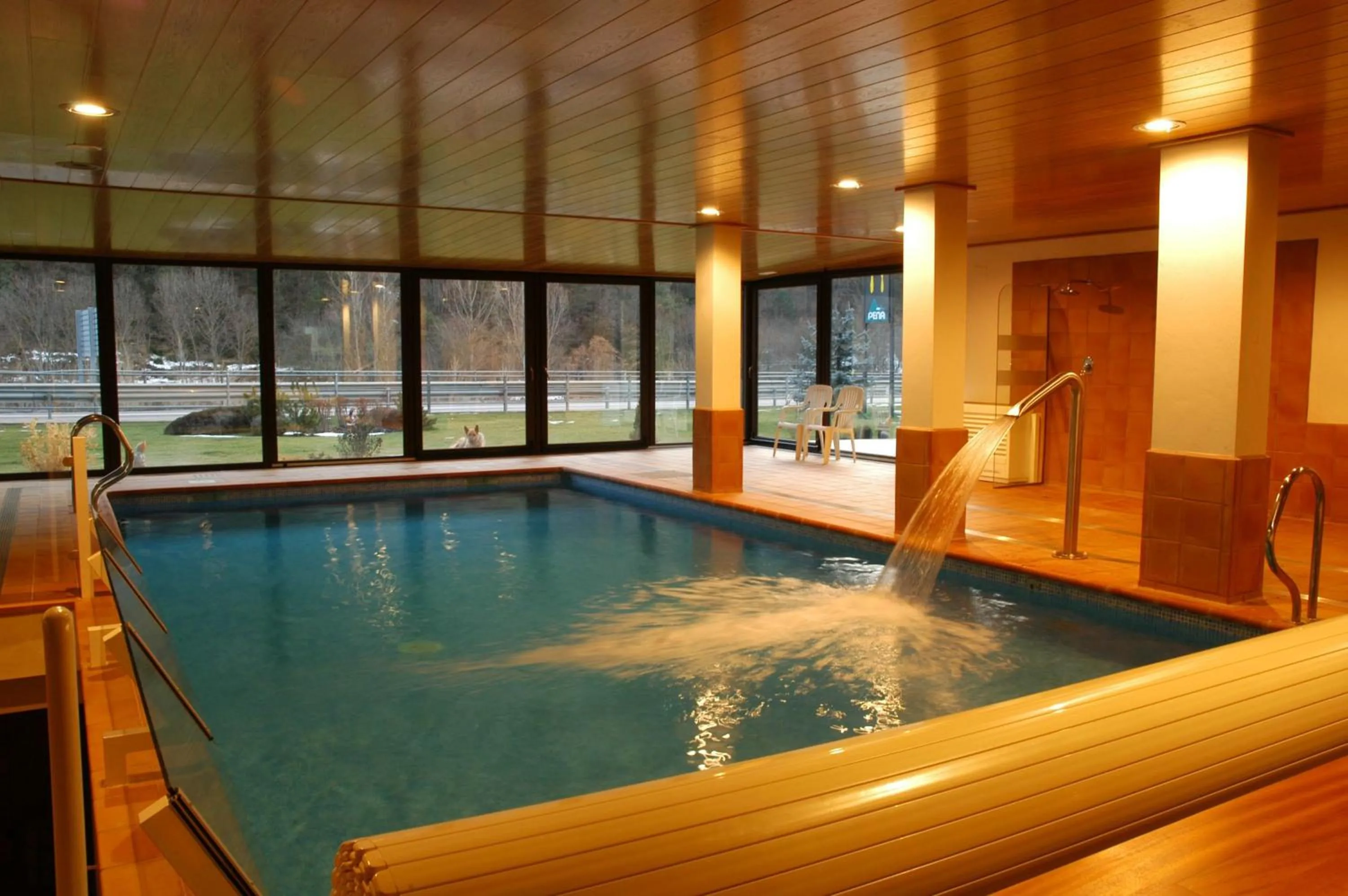 Shower in Hotel & Restaurante Peña