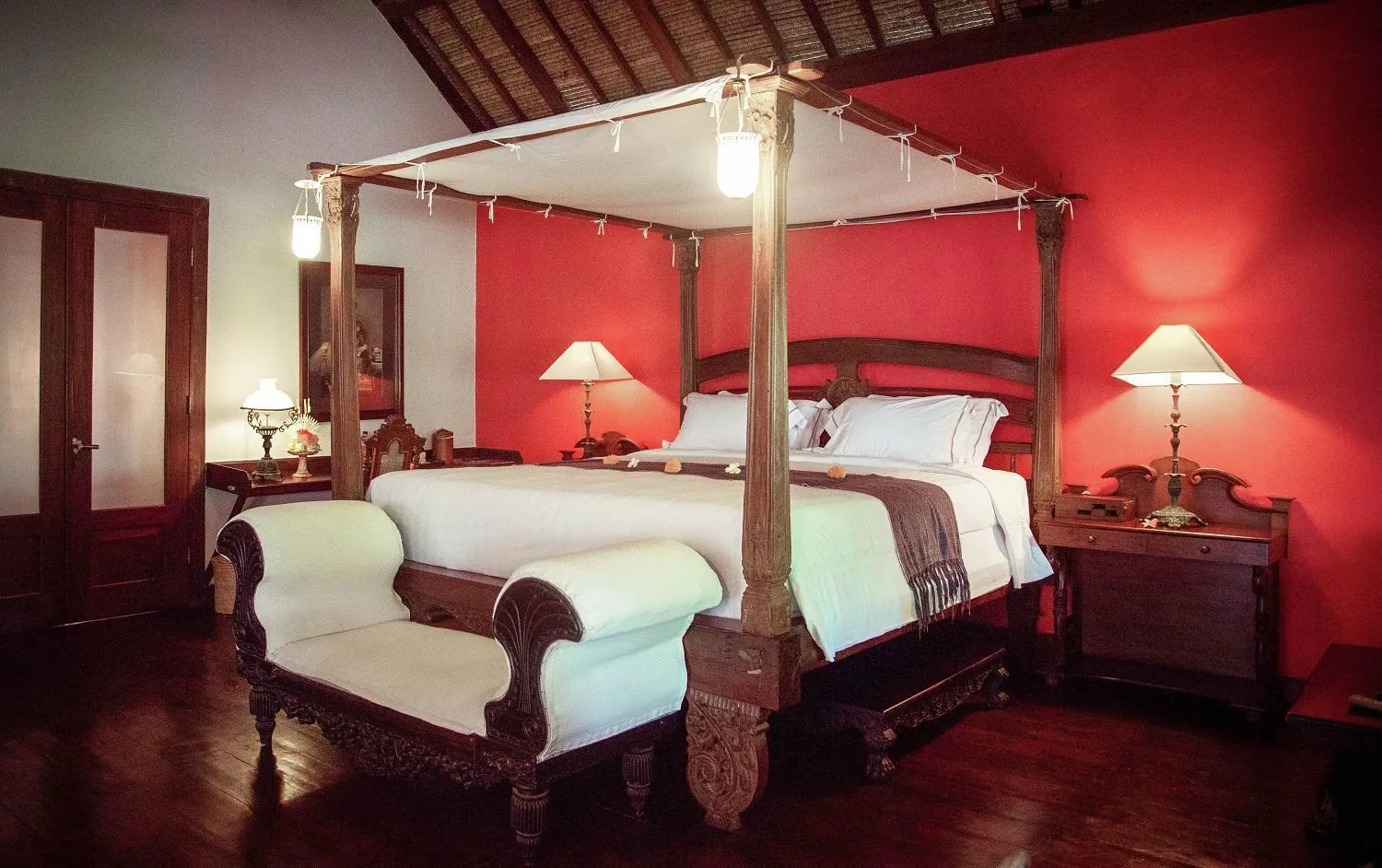 Bedroom, Bed in Hotel Tugu Bali