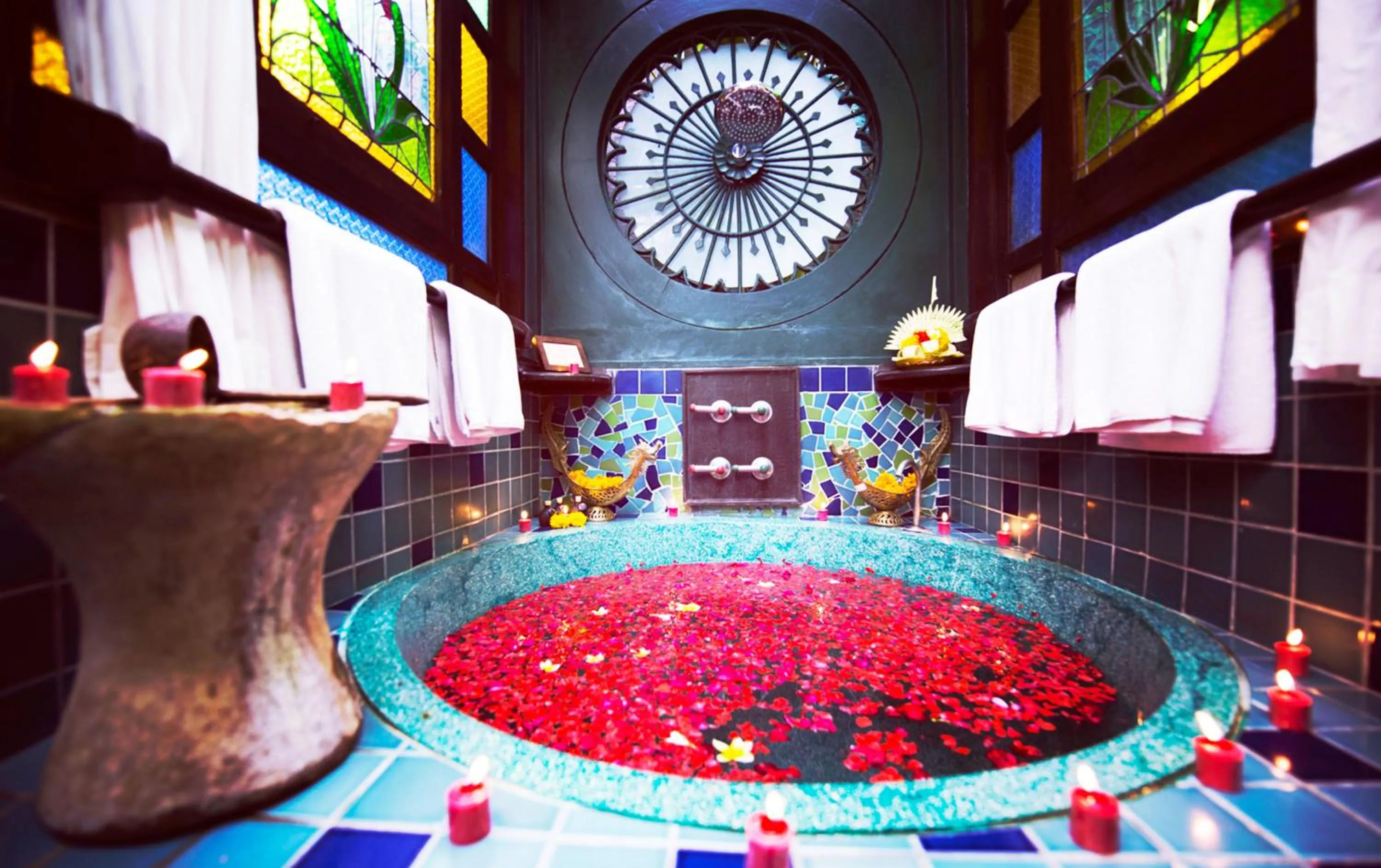 Bathroom in Hotel Tugu Bali