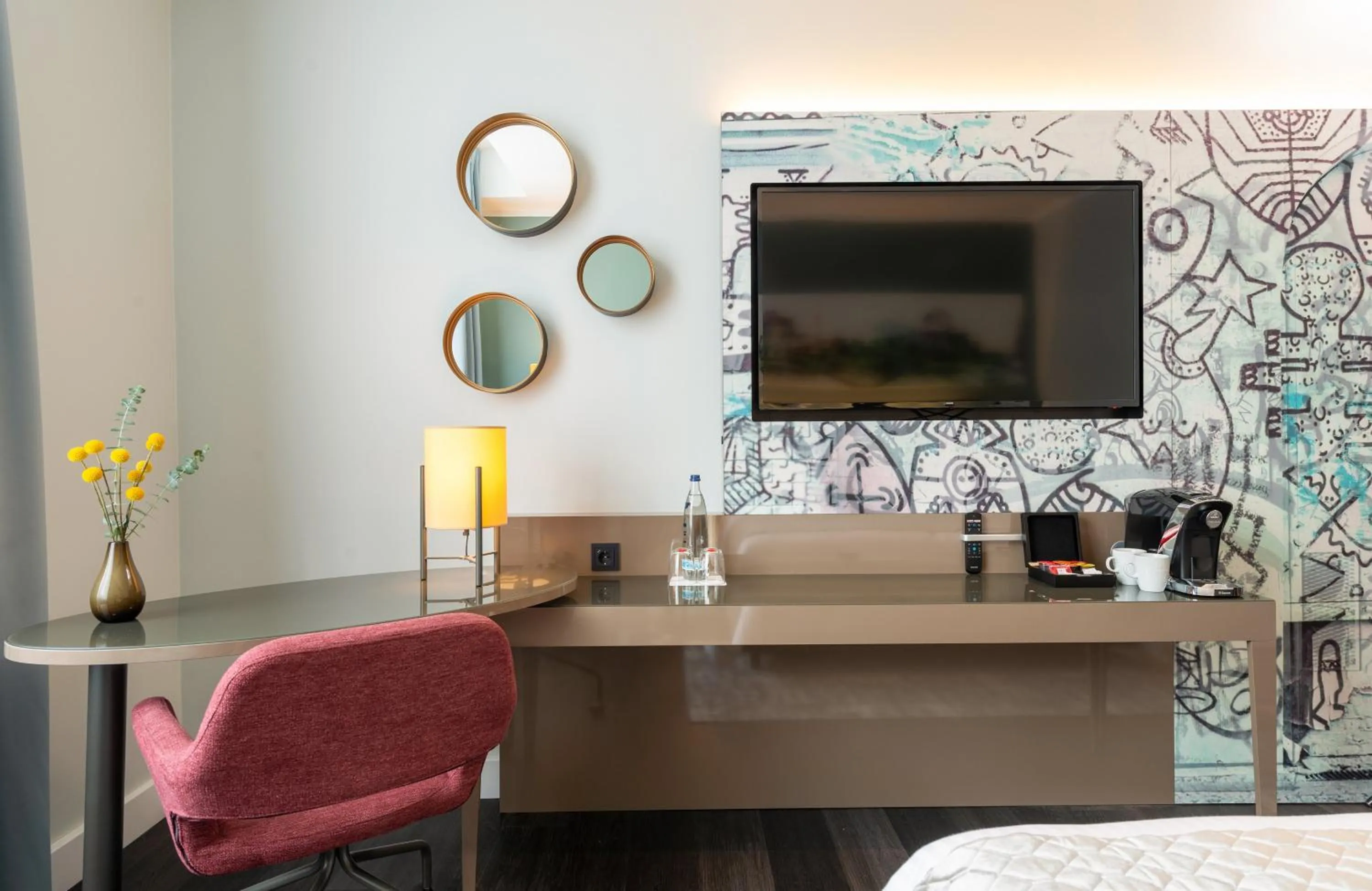 Photo of the whole room in Leonardo Royal Hotel Berlin Alexanderplatz