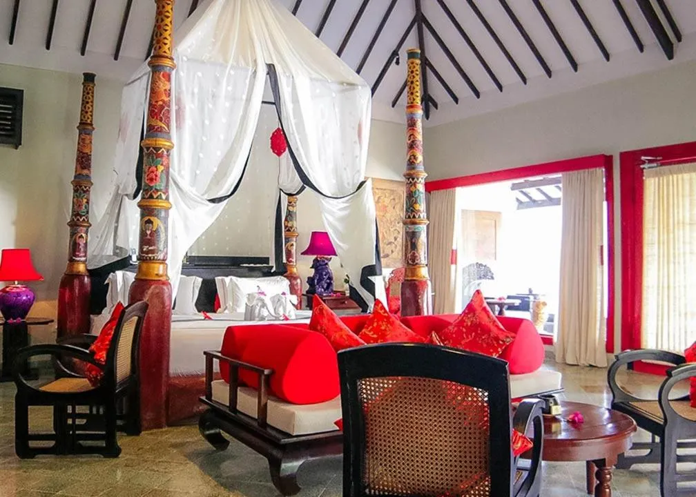 Bed in Hotel Tugu Lombok