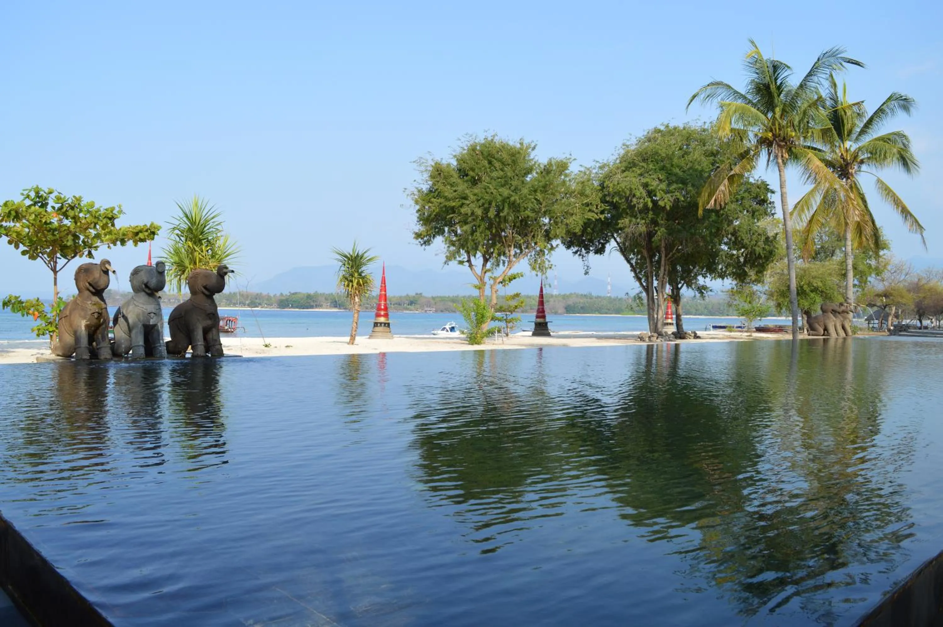 Swimming pool in Hotel Tugu Lombok