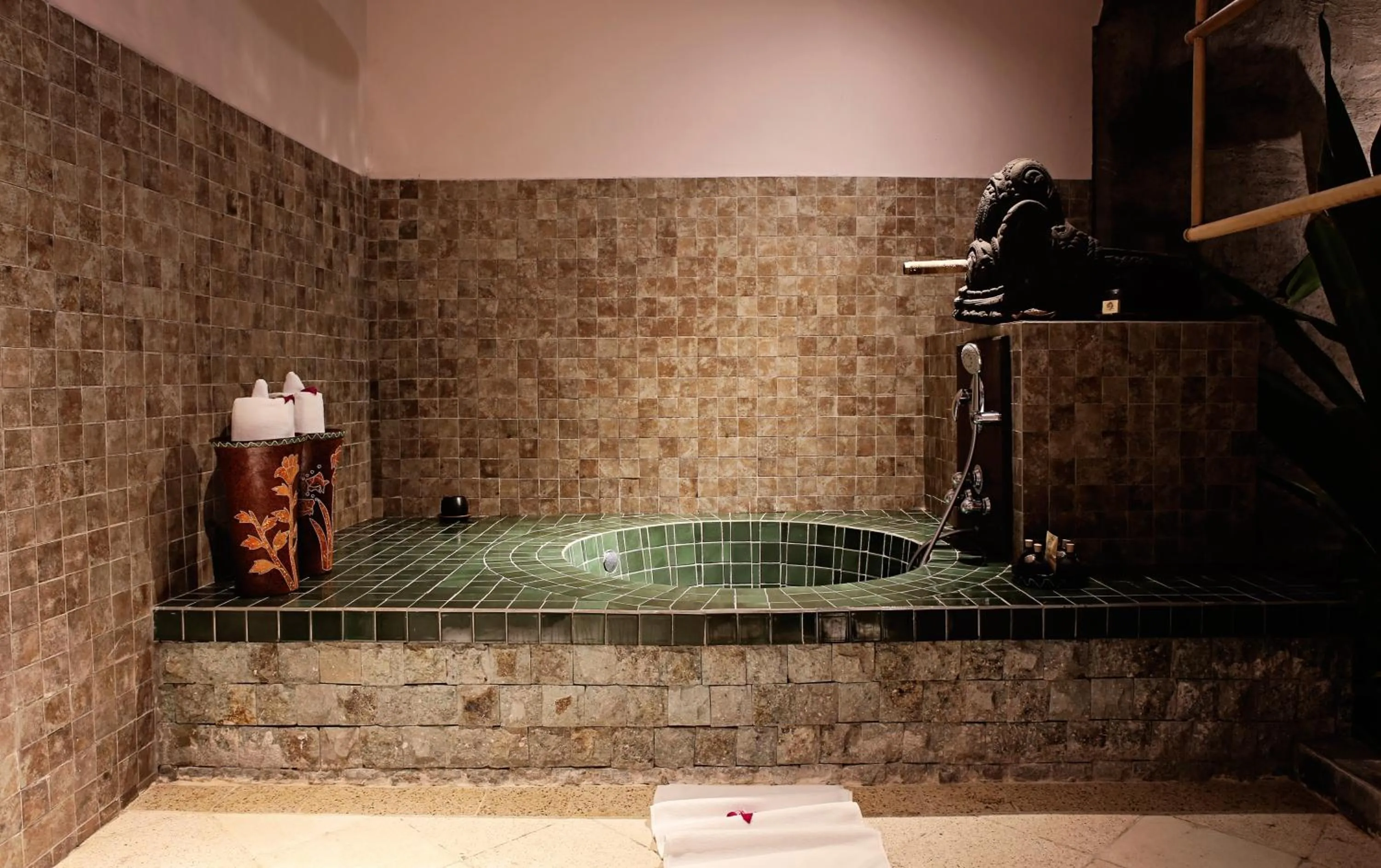 Bathroom in Hotel Tugu Lombok