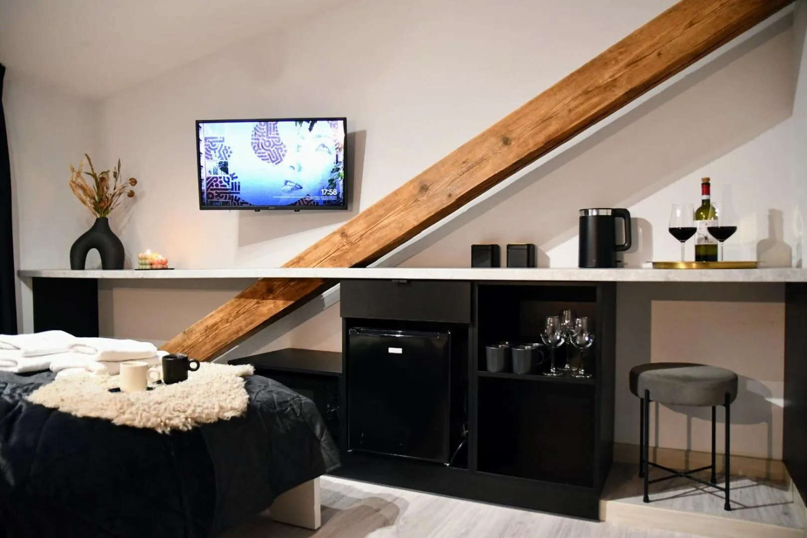 TV and multimedia in Wine Apartments
