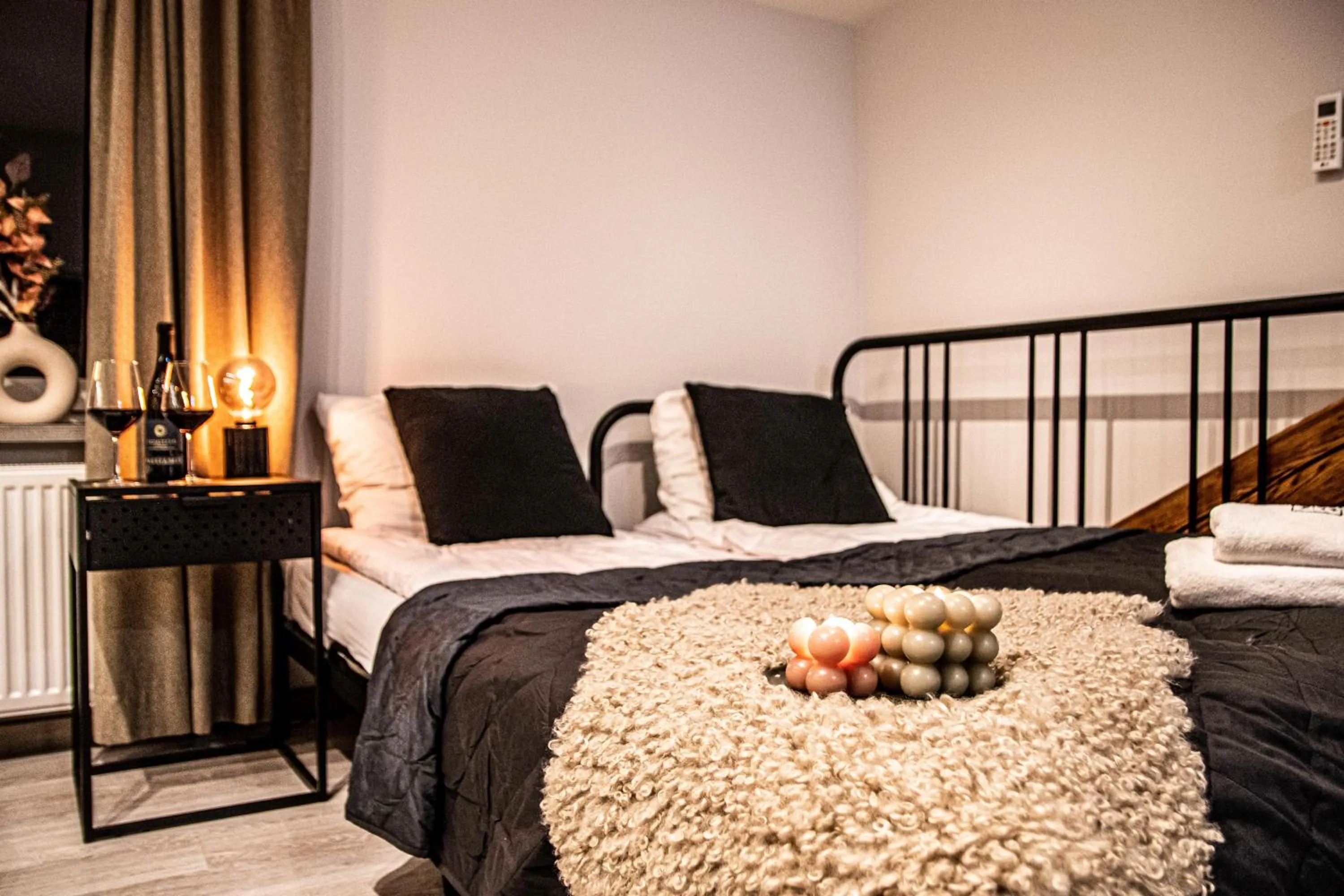 Bed in Wine Apartments