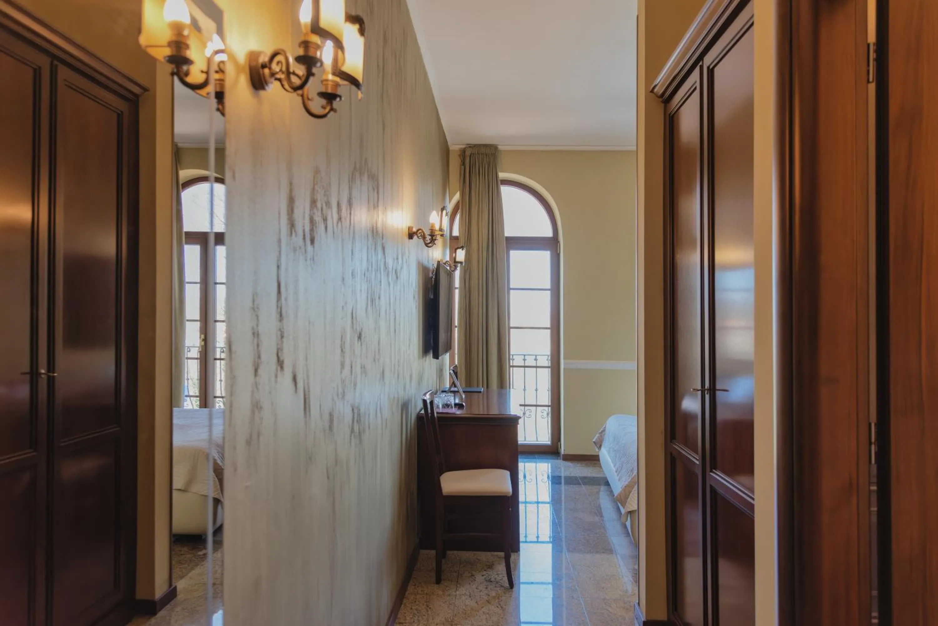 Bella & Stella rooms