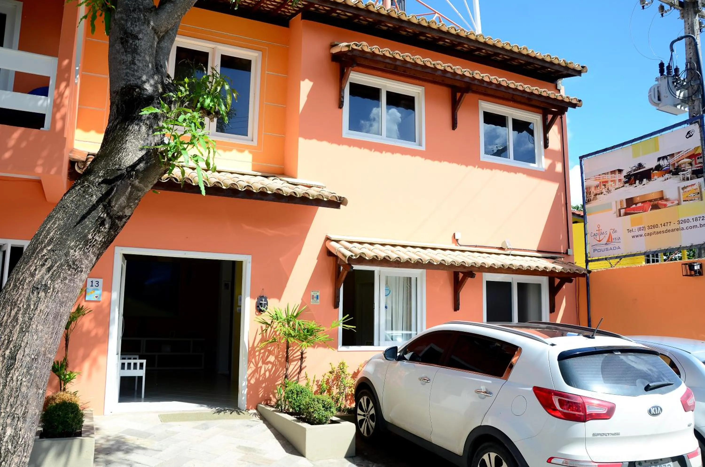Facade/entrance in Capitães de Areia Pousada