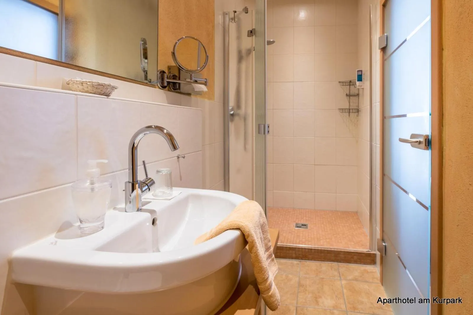 Shower in Aparthotel am Kurpark