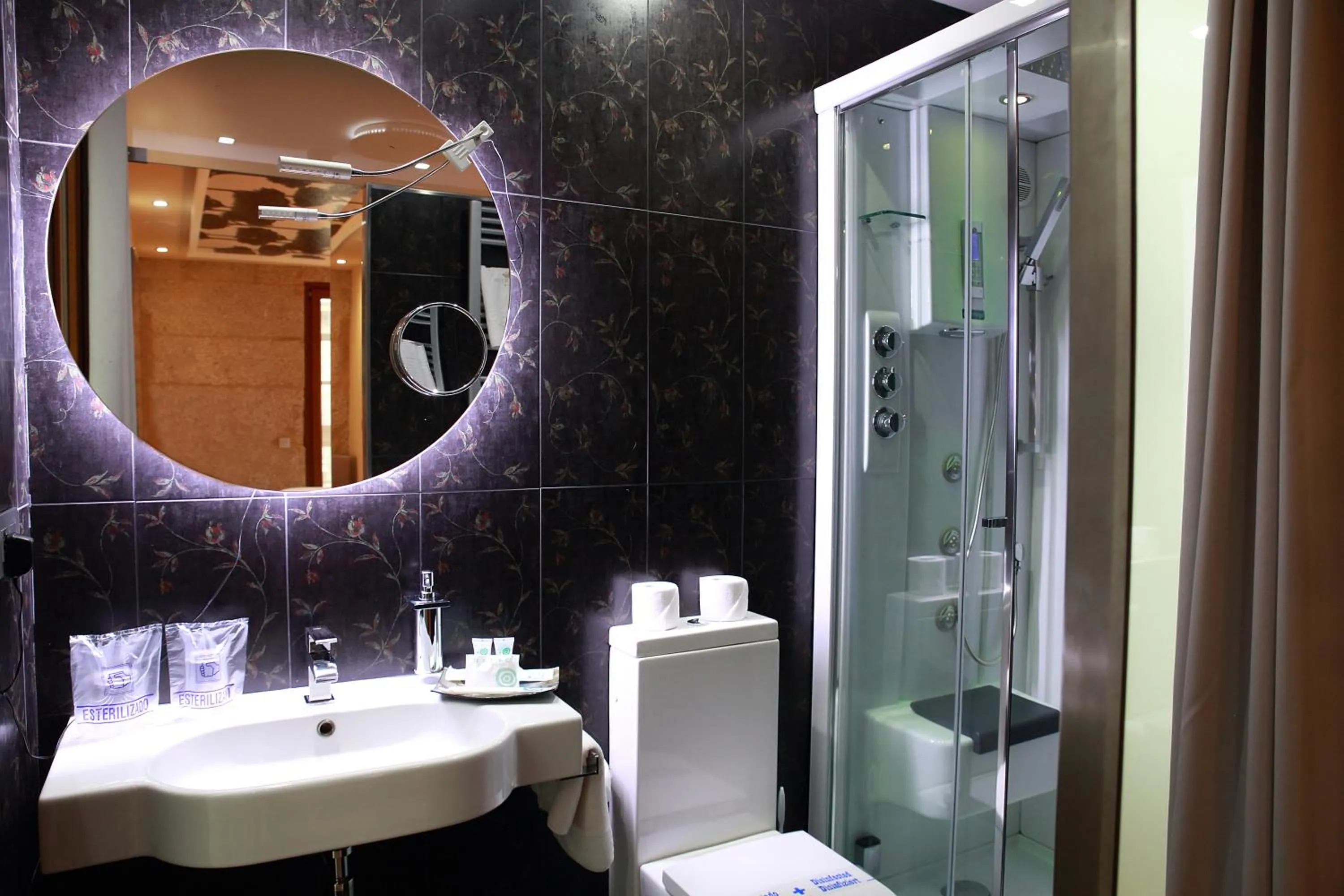 Shower in Casas Reais Boutique