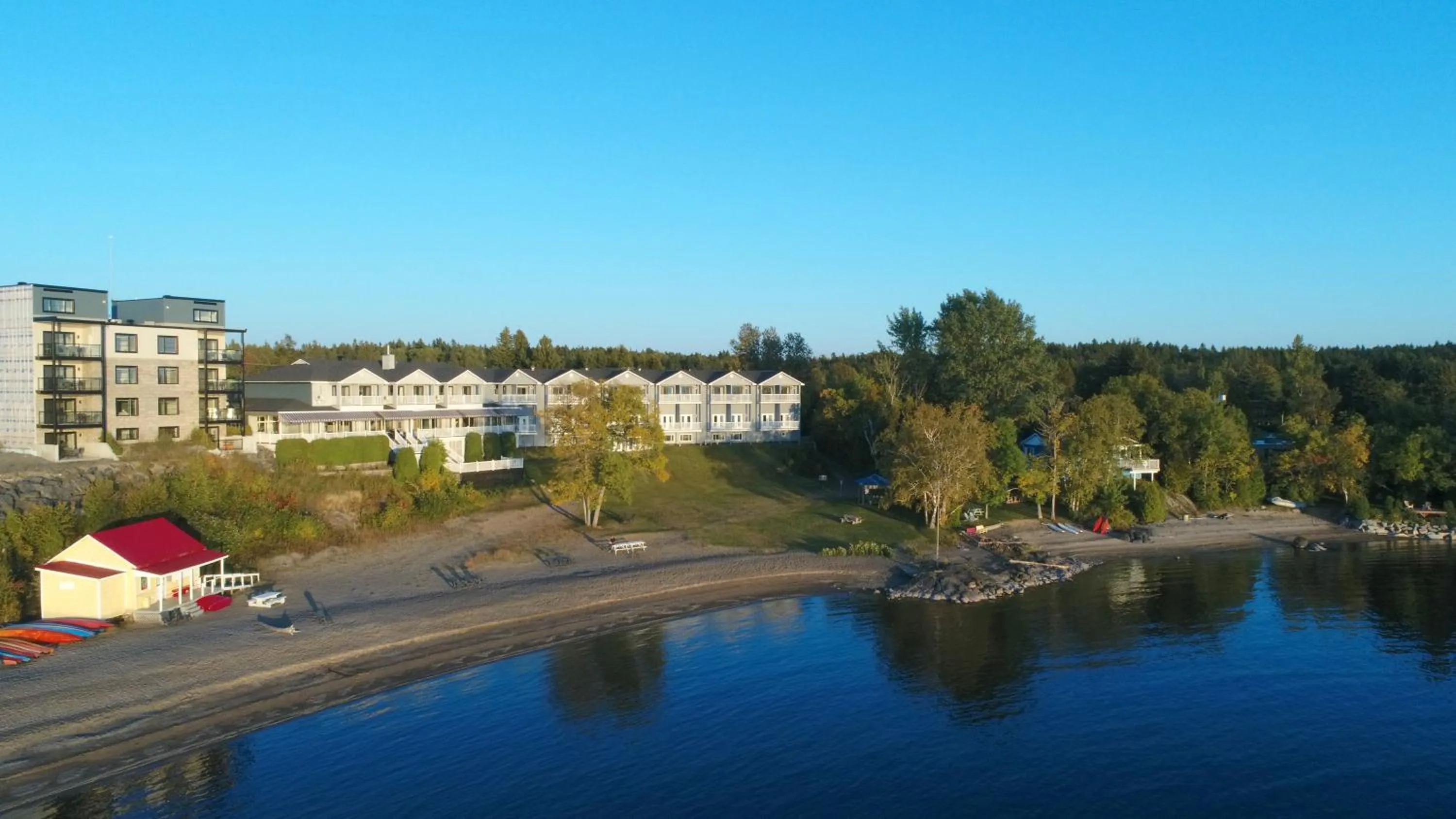 Facade/entrance in Auberge Des Îles