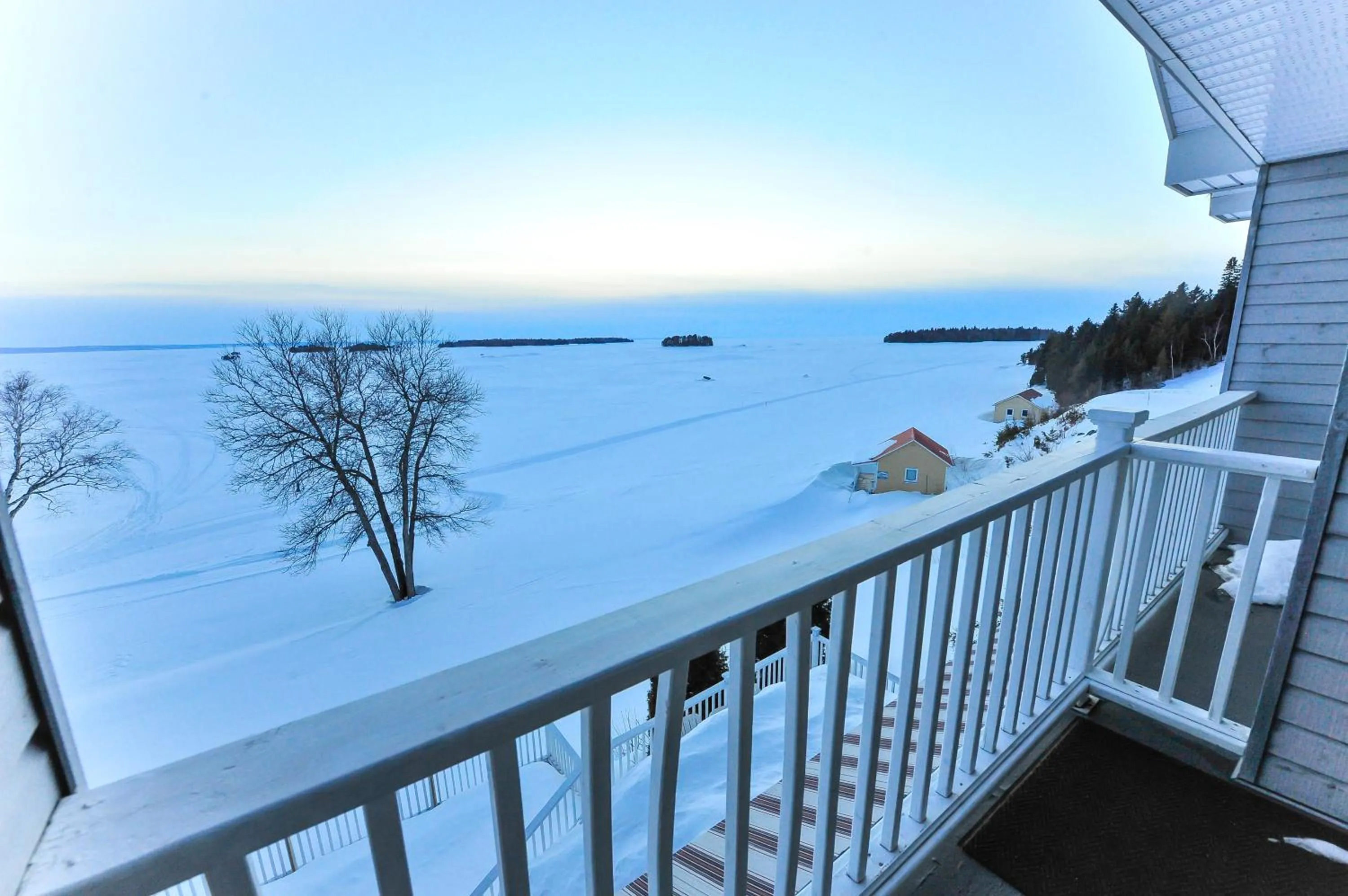 Winter in Auberge Des Îles