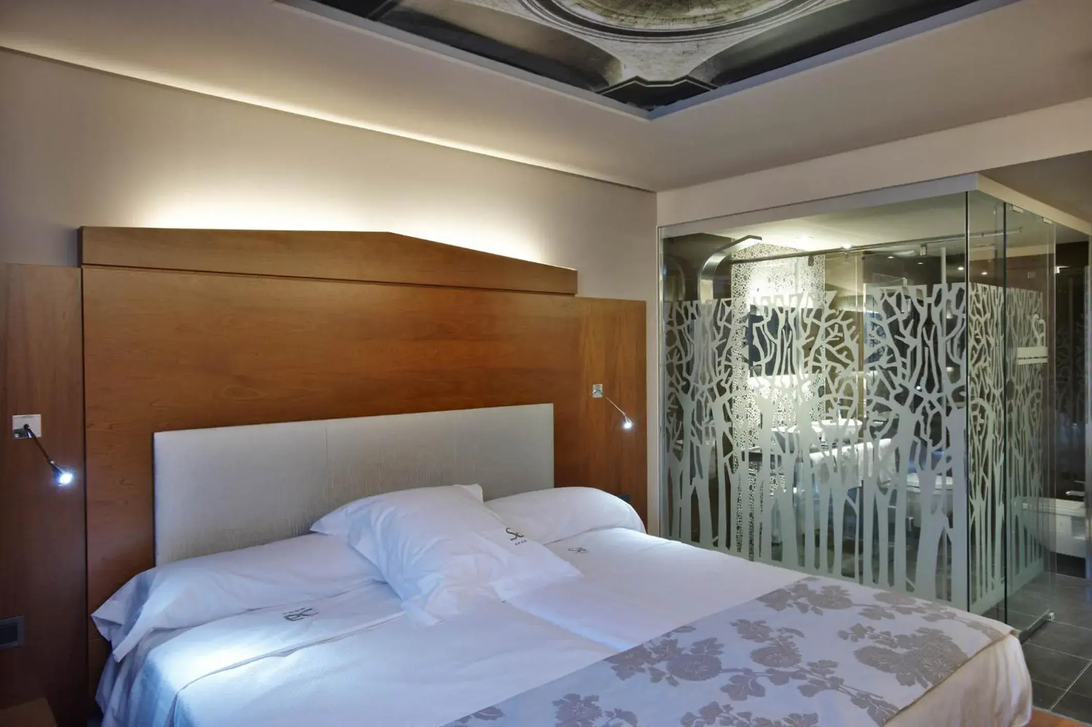 Triple Room in Hotel Sancho Abarca Petit SPA Triple Room in Hotel Sancho Abarca Petit SPA