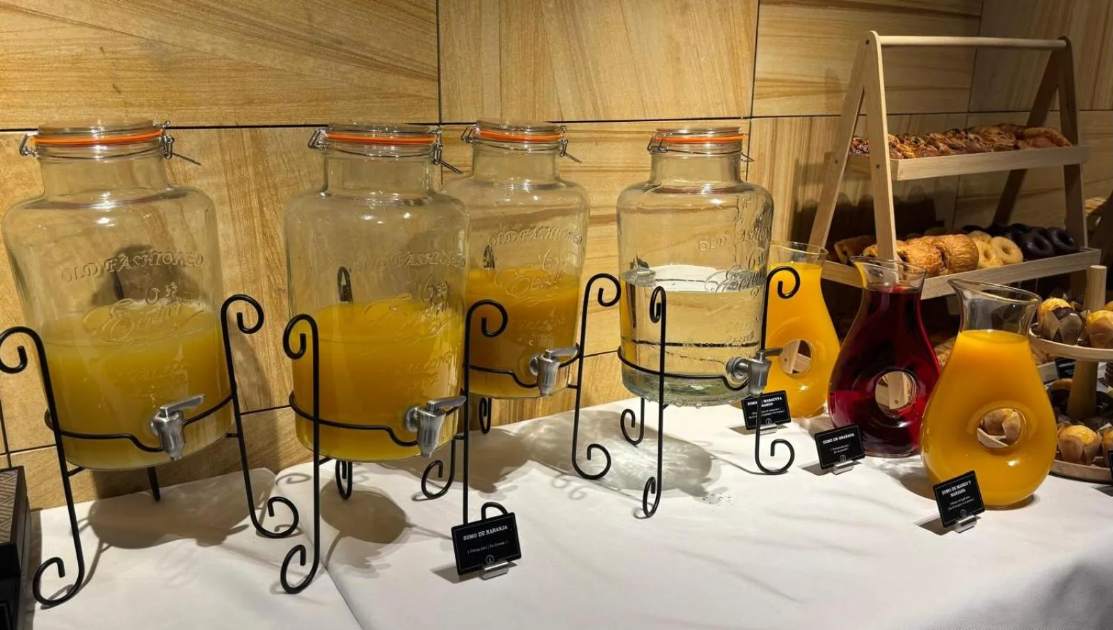 Buffet breakfast in Hotel Sancho Abarca Petit SPA