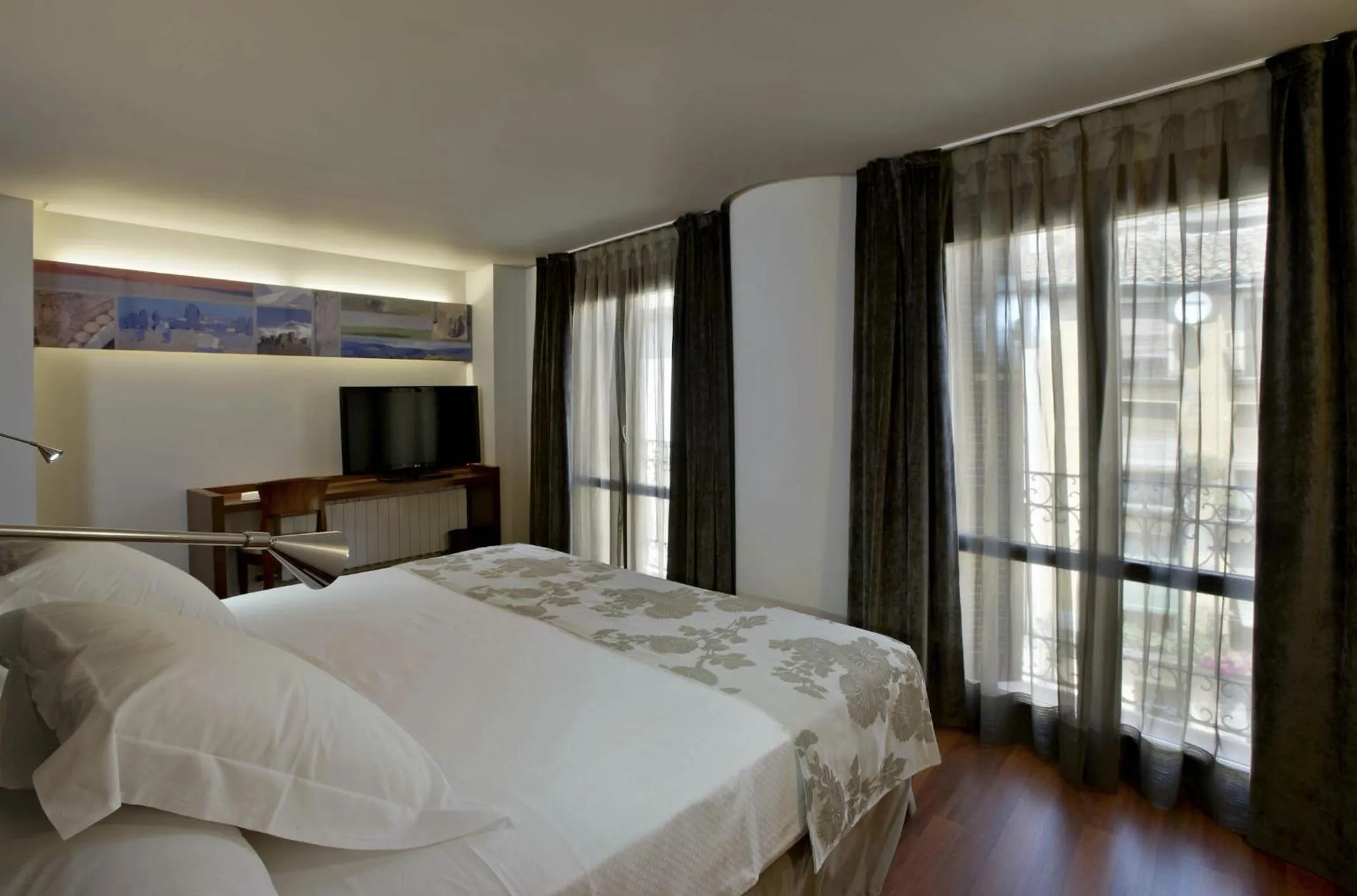 Bedroom, Bed in Hotel Sancho Abarca Petit SPA