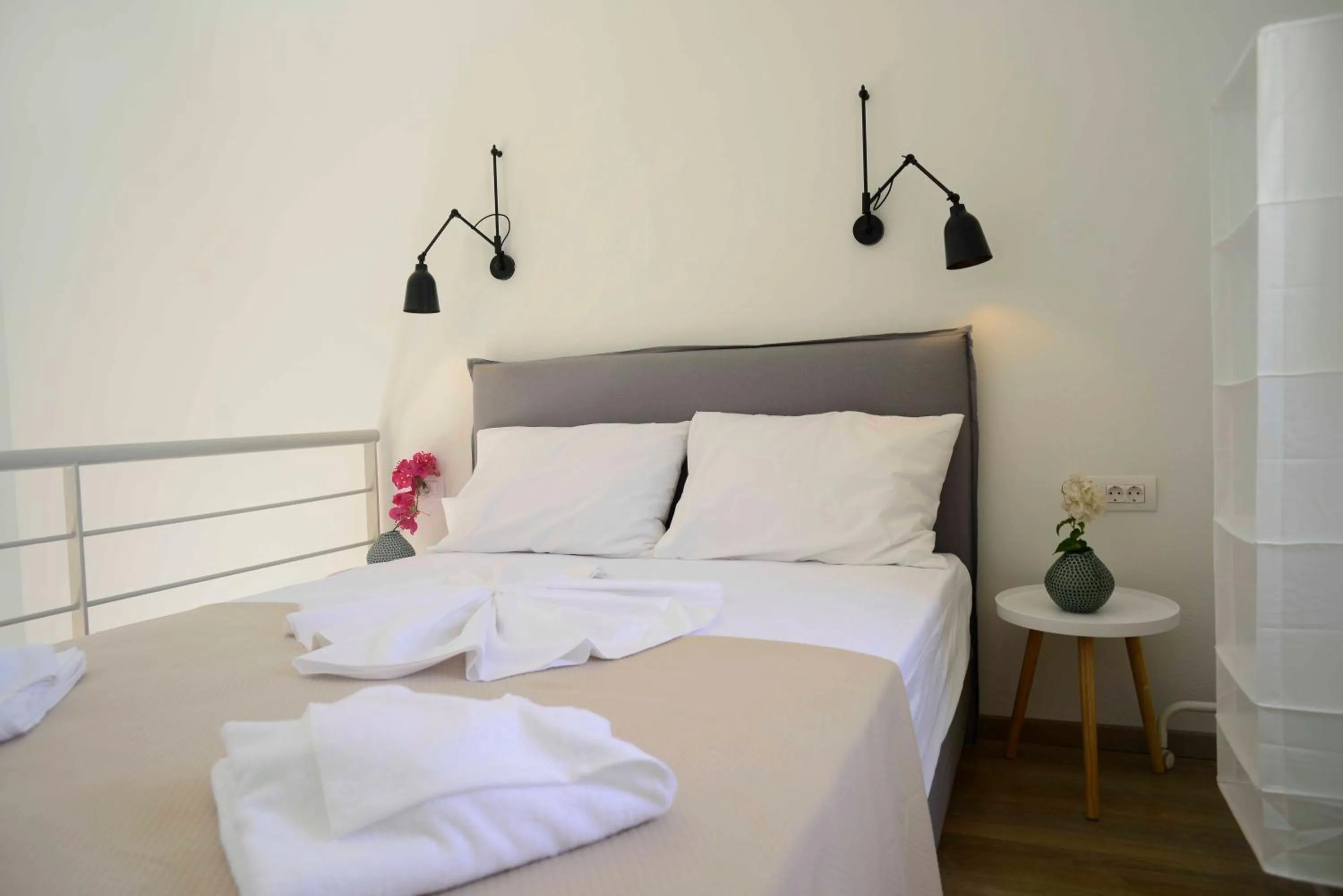 Bedroom, Bed in Aplai Dome