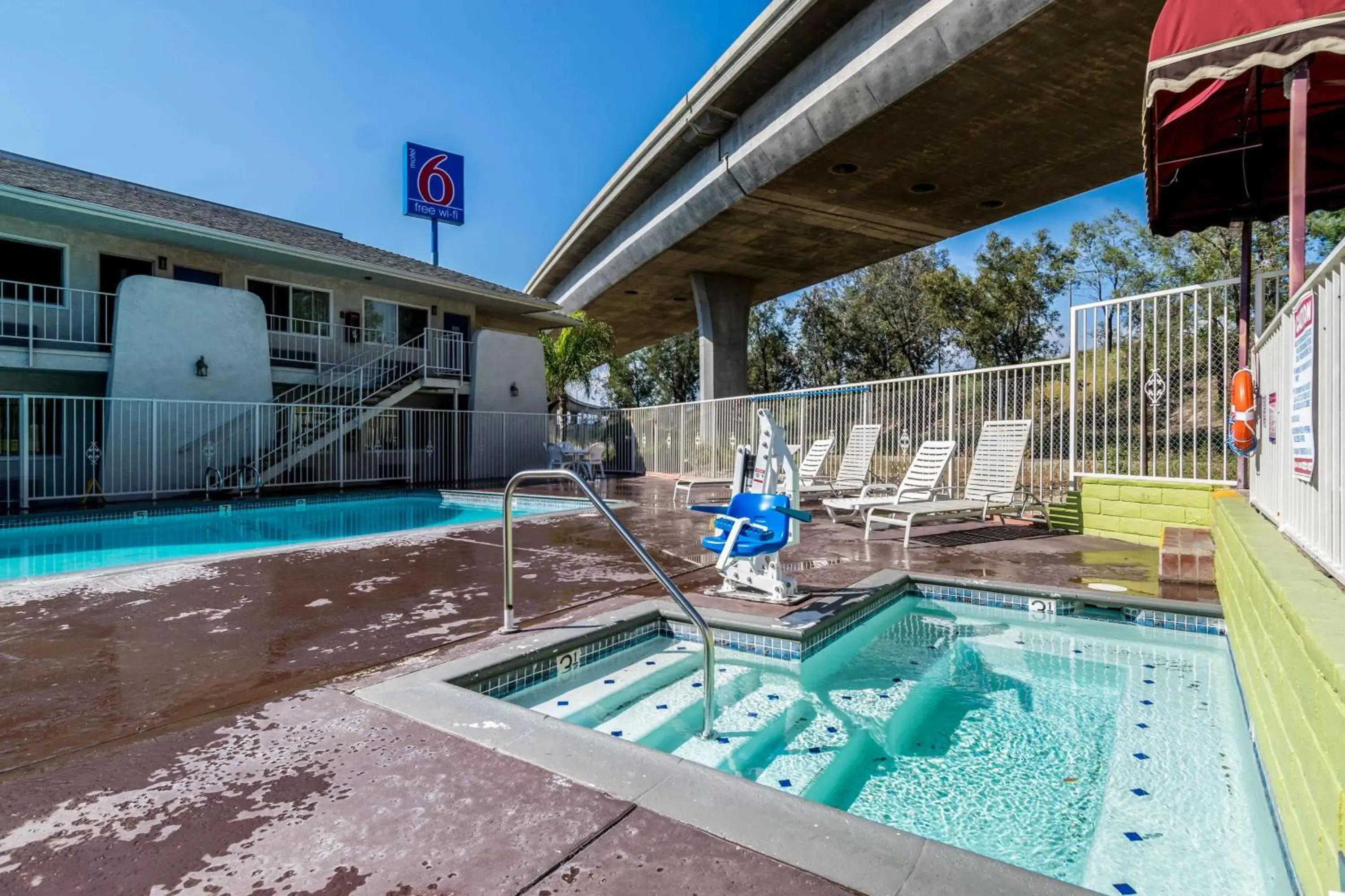 Day, Swimming Pool in Motel 6-Redlands, CA