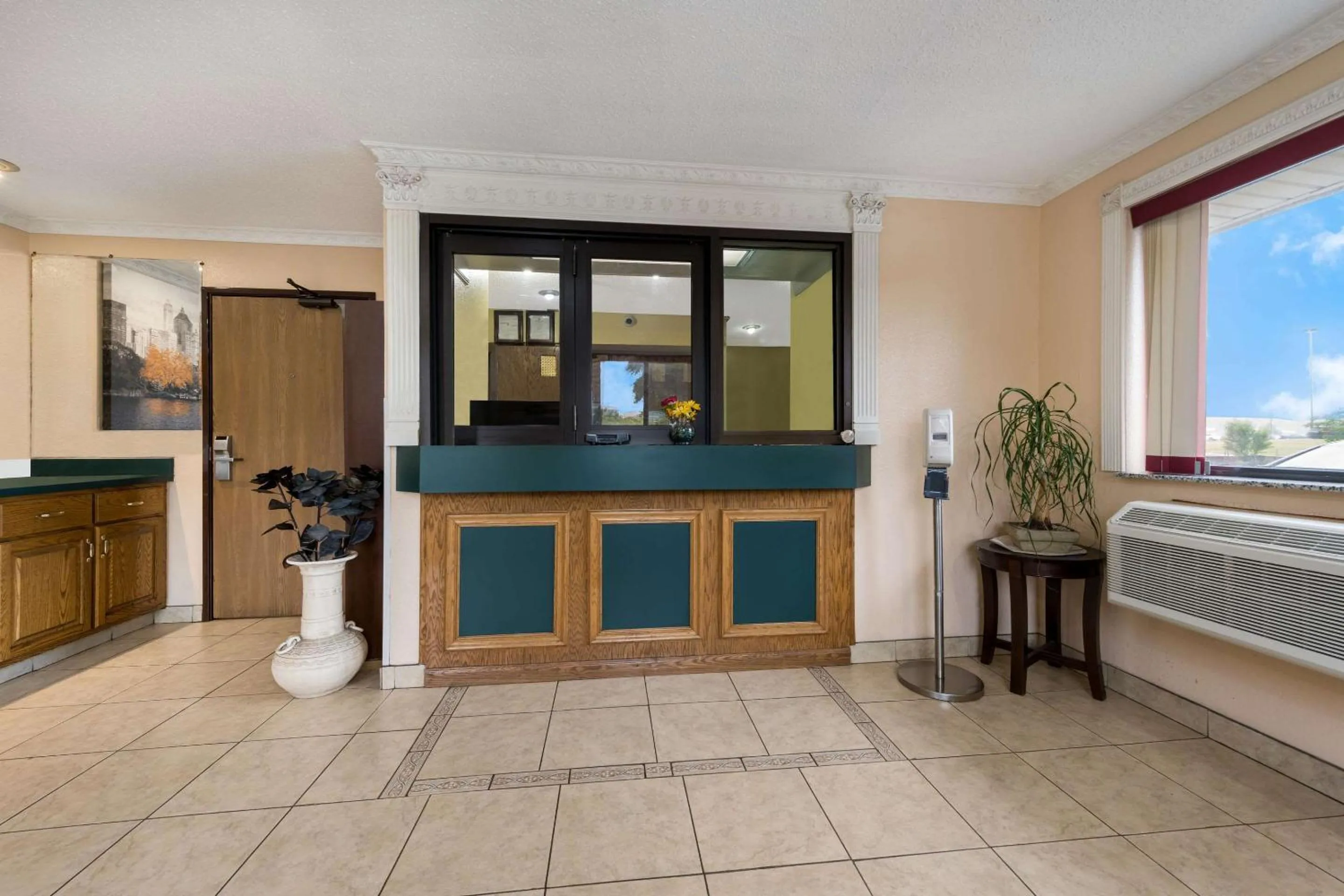 Lobby or reception in Econo Lodge Spotsylvania Town Center