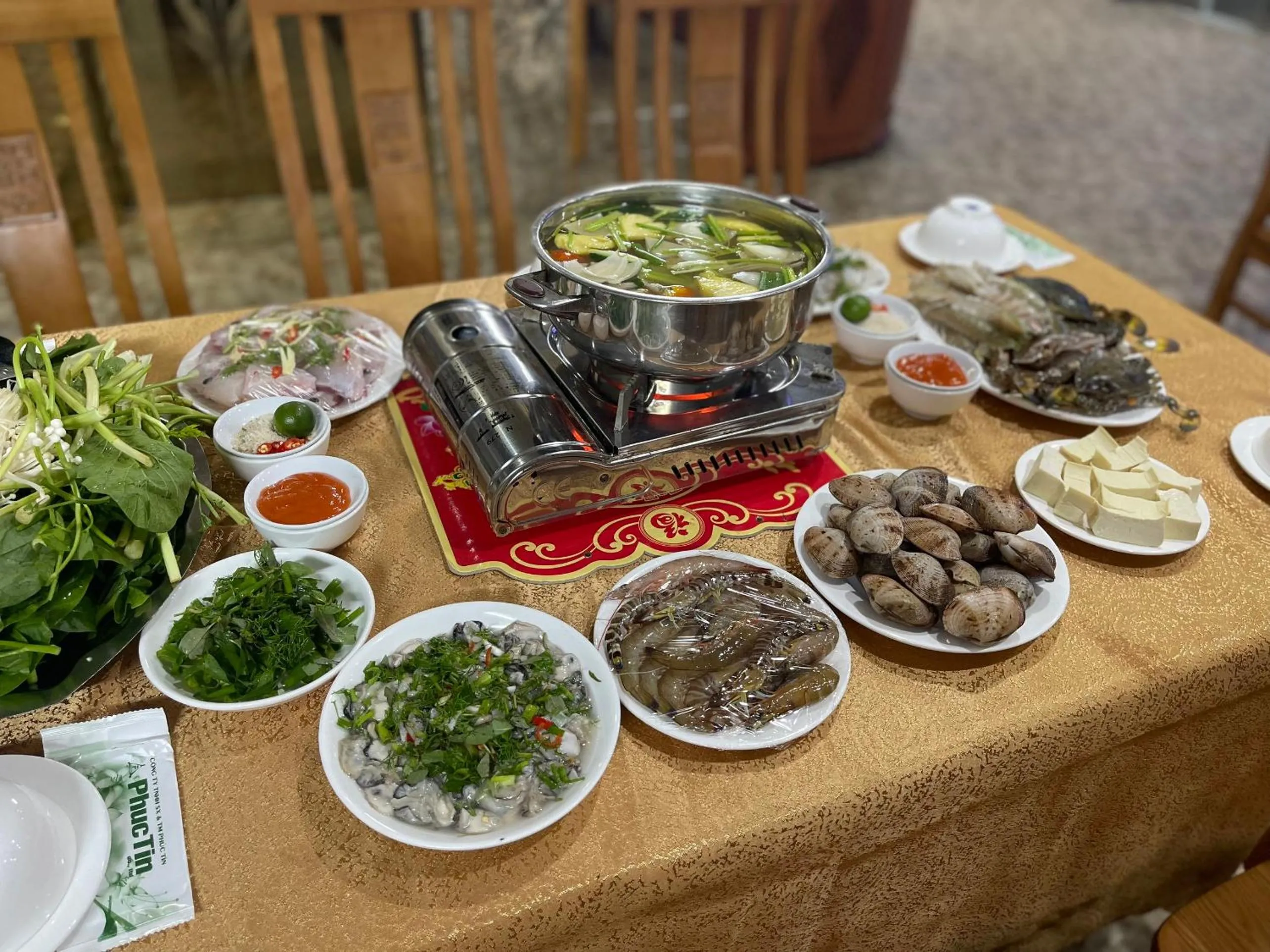 Food and drinks in Phuong Dong Hotel