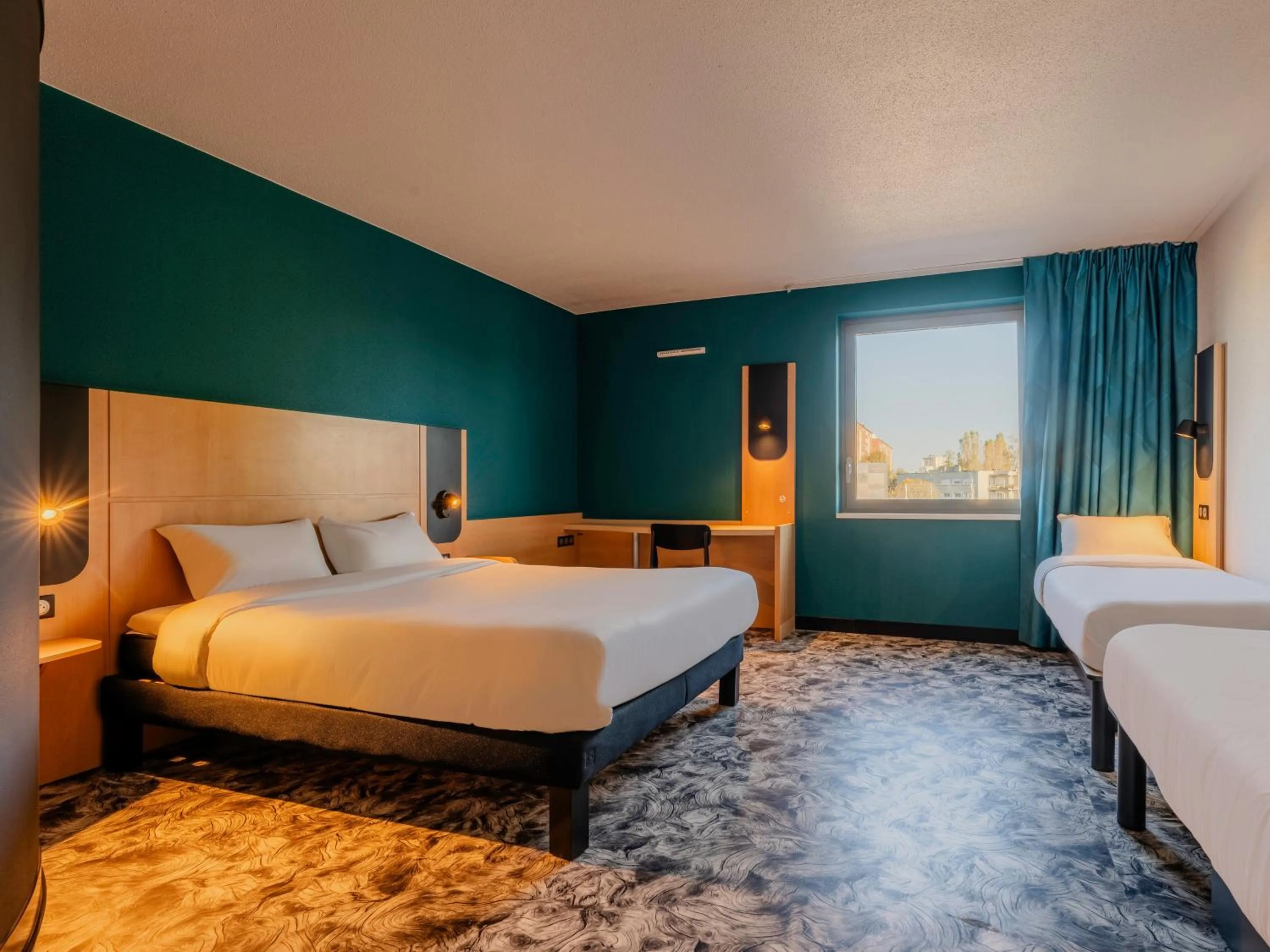 Bedroom, Bed in B&B HOTEL Maubeuge Gare