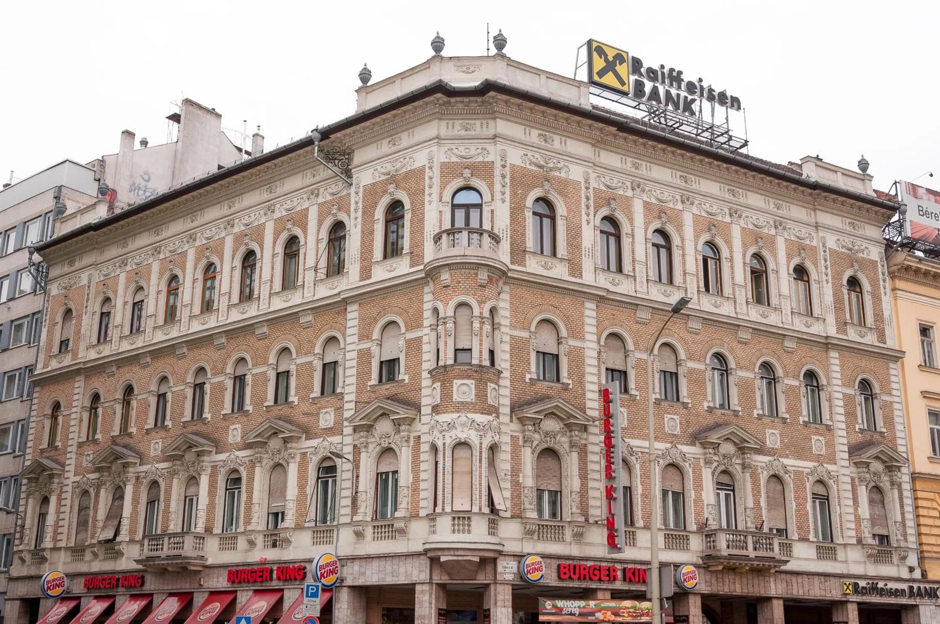 Property building in Centrooms House