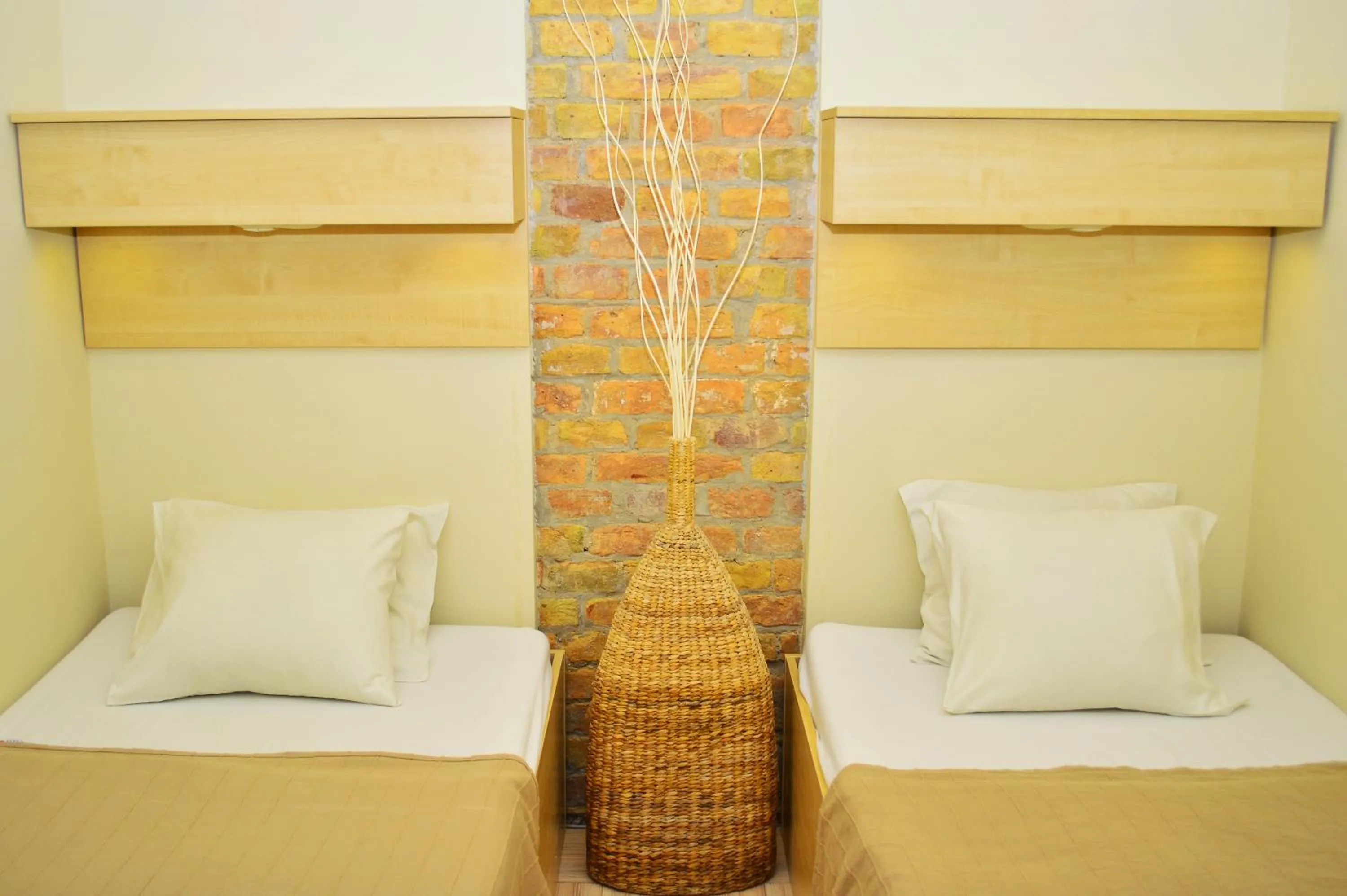 Bedroom, Bed in Centrooms House