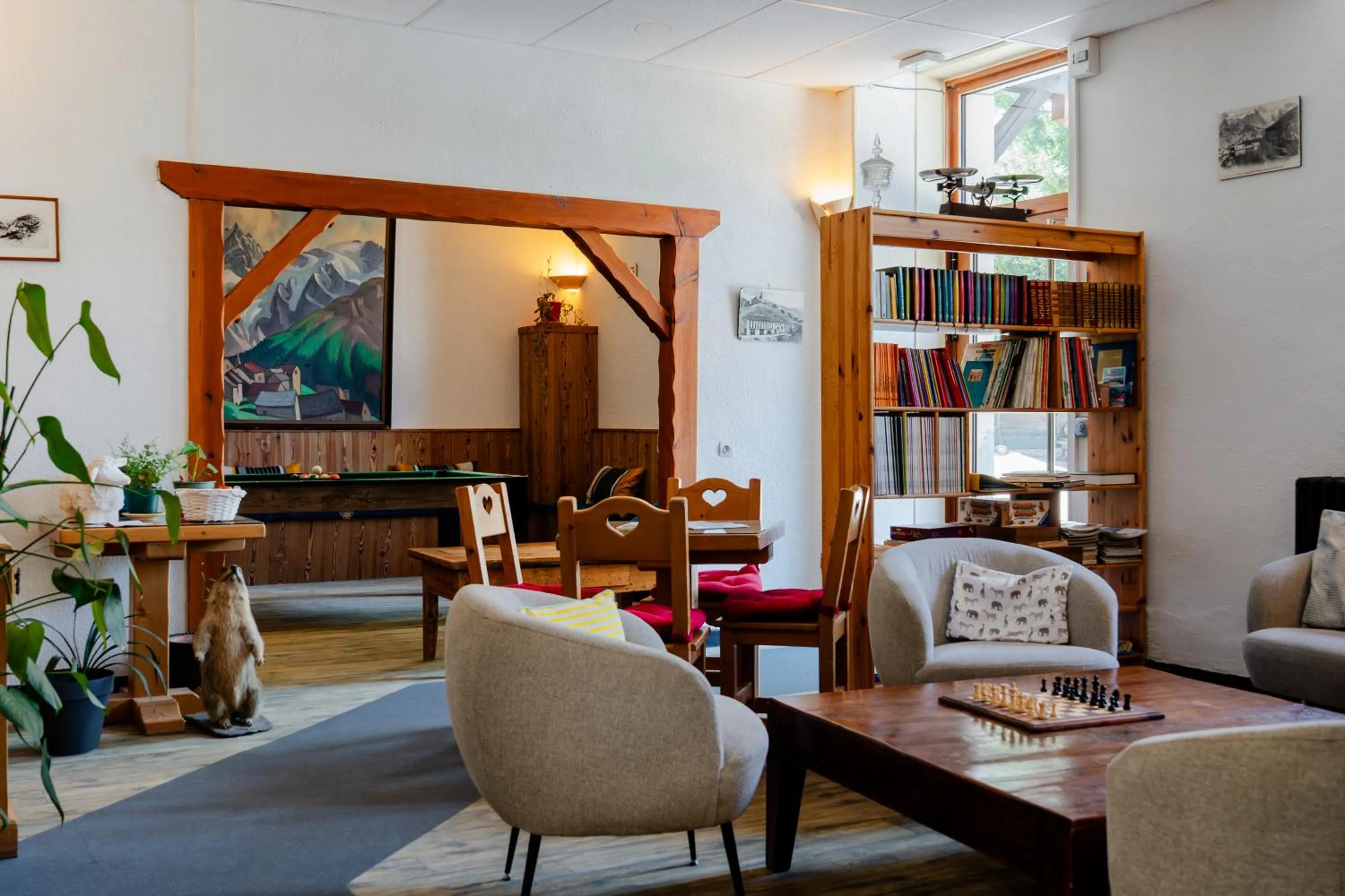 Library in Hotel Castillan