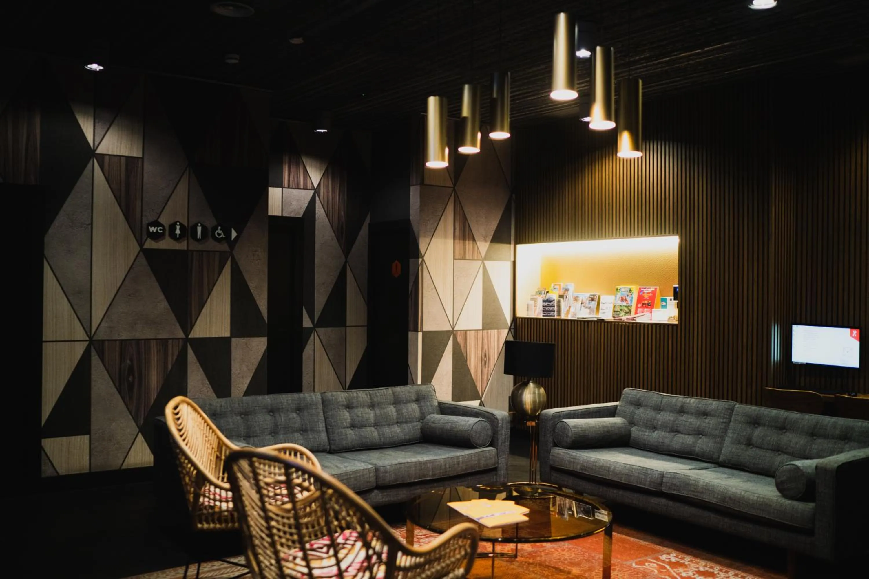 Communal lounge/ TV room in Málaga Premium Hotel