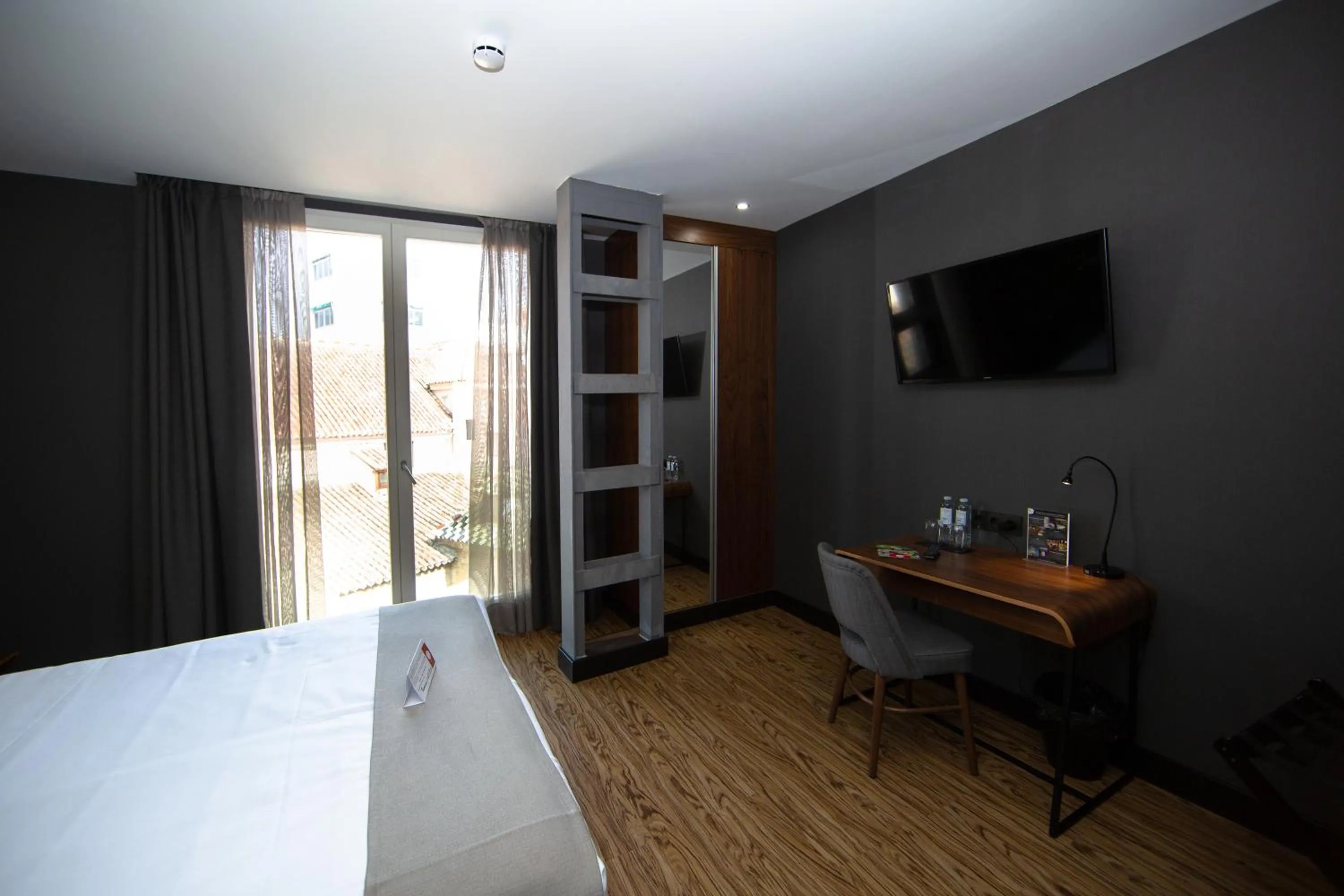 TV and multimedia, Bed in Málaga Premium Hotel