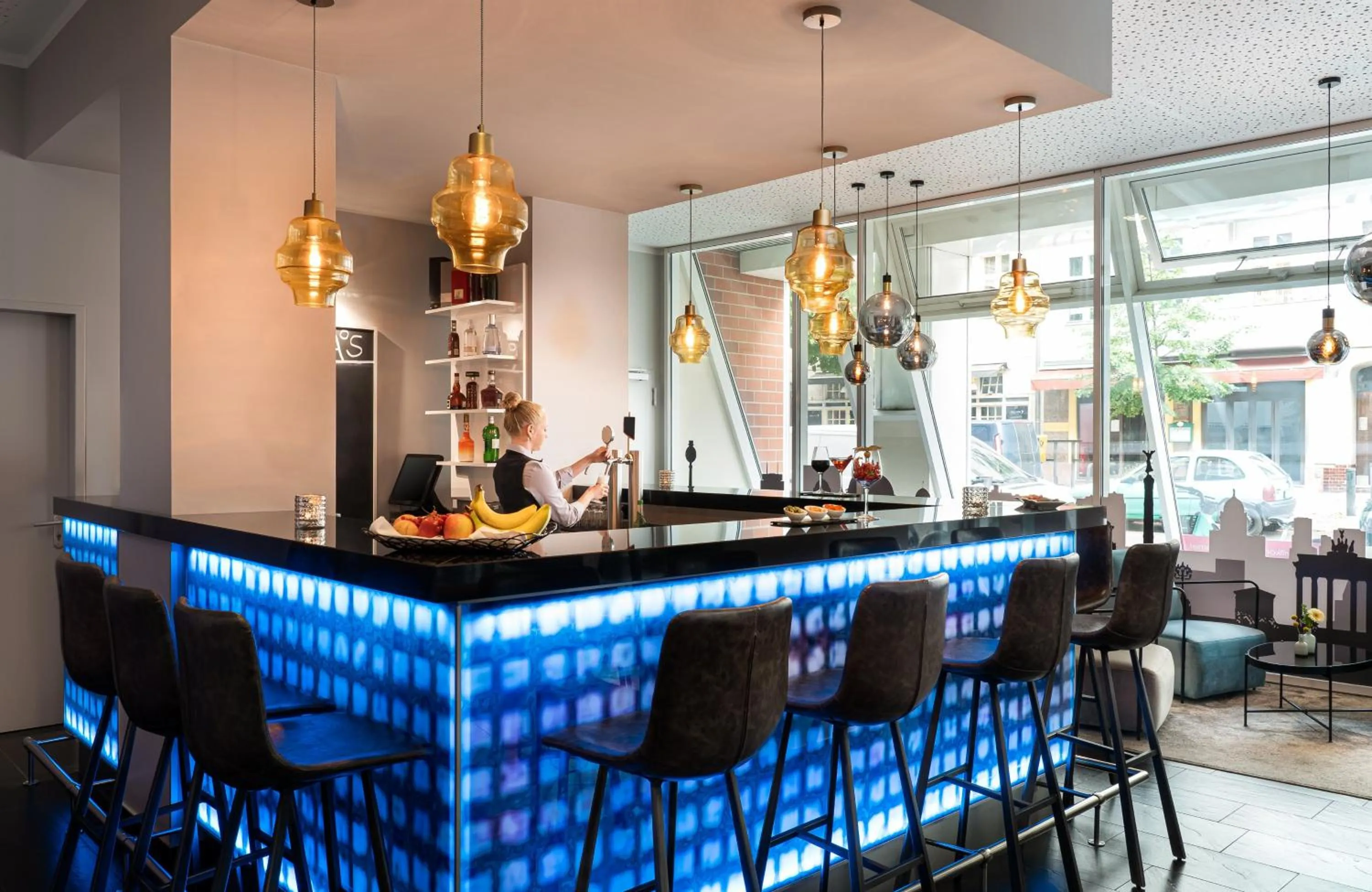 Lounge or bar in Leonardo Hotel Berlin