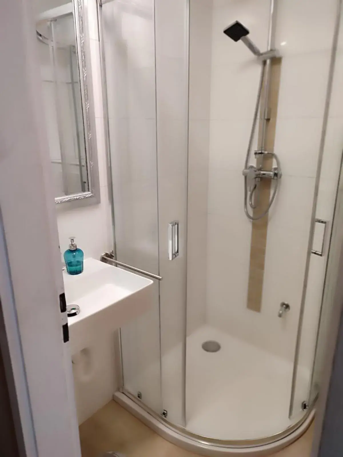 Economy Double Room - single occupancy in Hotel Schweizer Stubb Economy Double Room - single occupancy in Hotel Schweizer Stubb