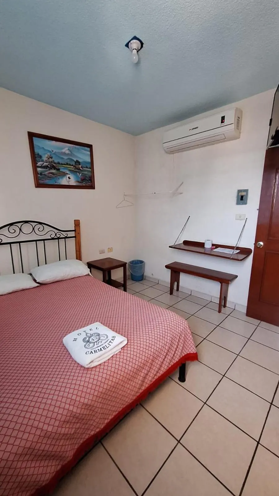Bed in HOTEL CARMELITAS 42