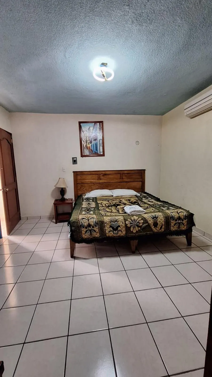 Bed in HOTEL CARMELITAS 42
