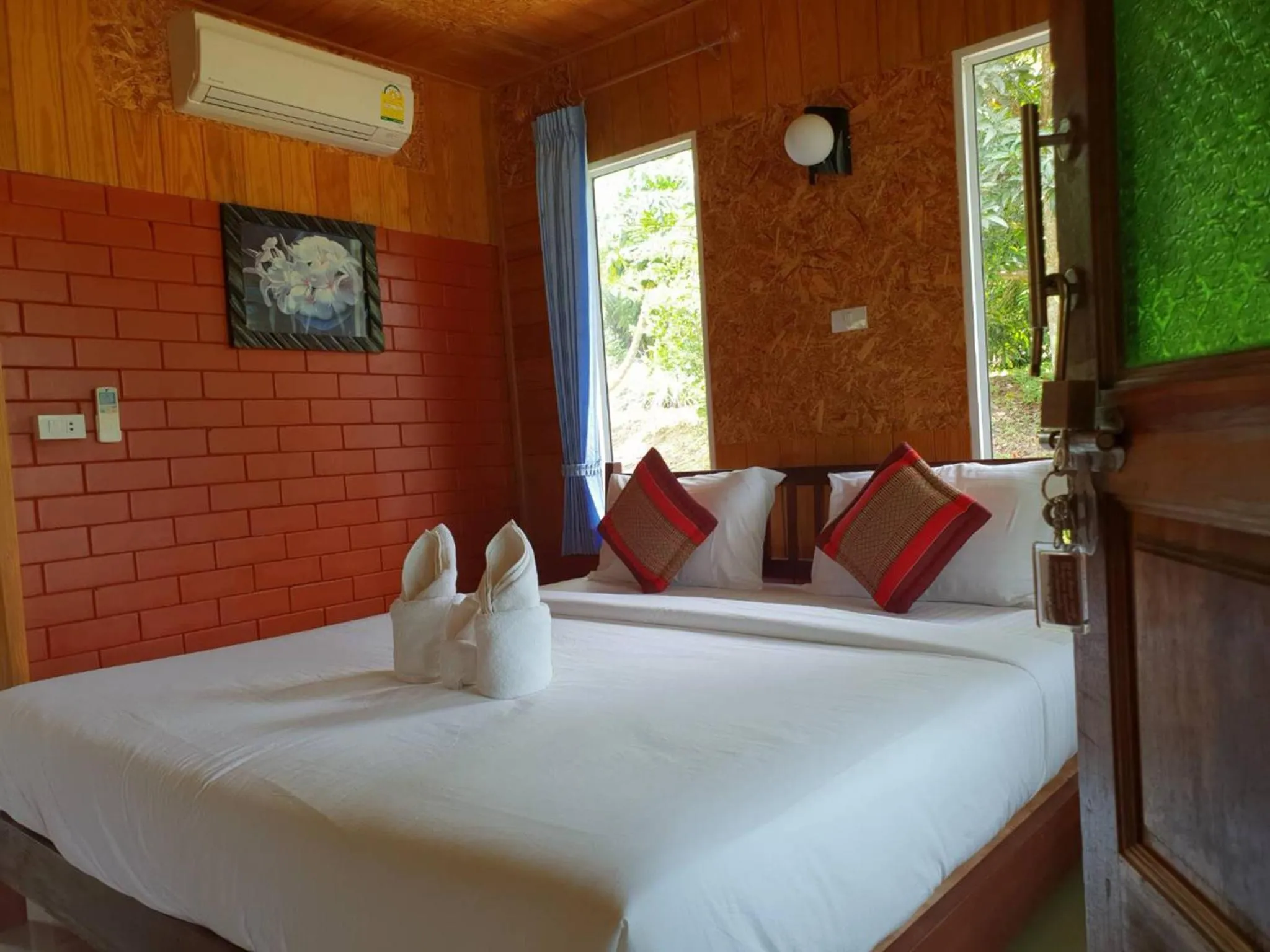 Bed in Baan Suan Hill Resort