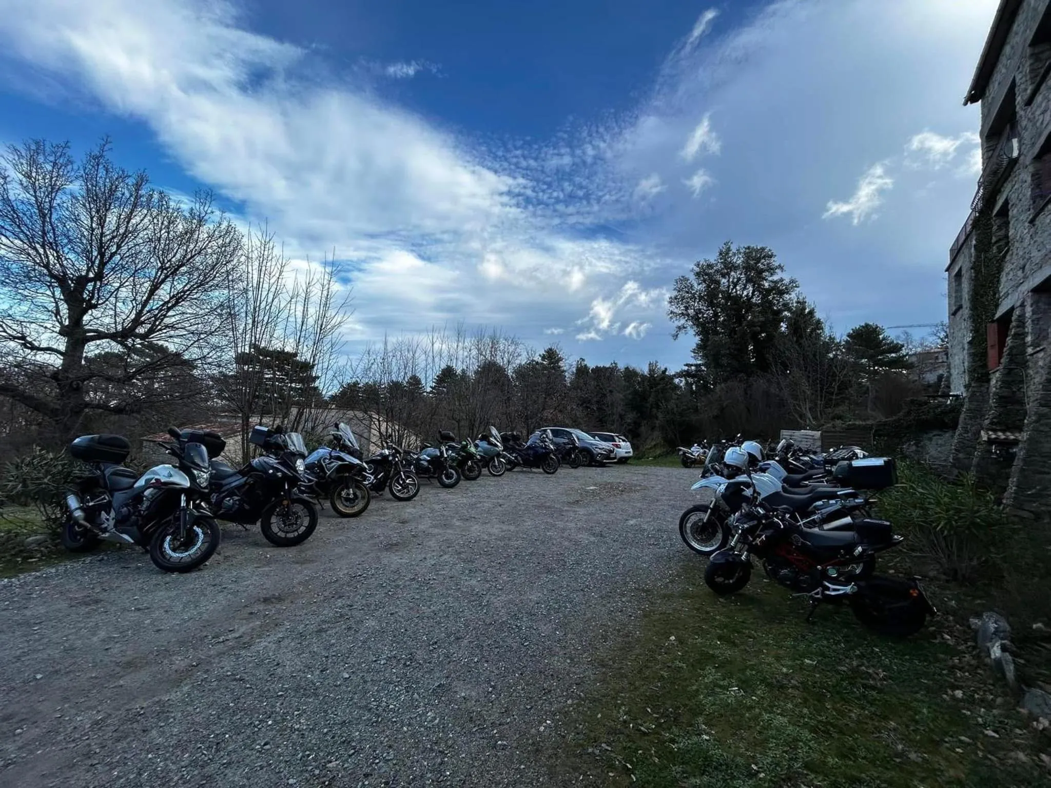 Parking in Hôtel - Pub Le Petit Bosquet