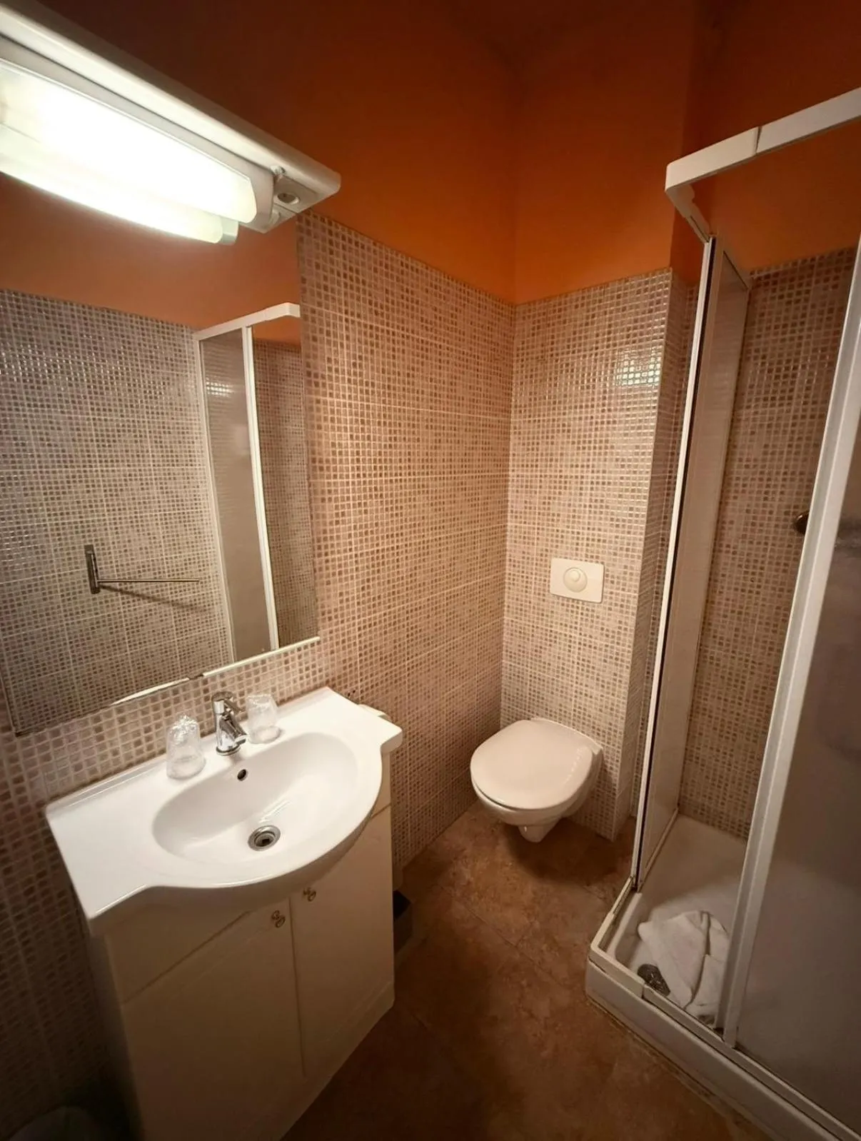 Bathroom in Hôtel - Pub Le Petit Bosquet