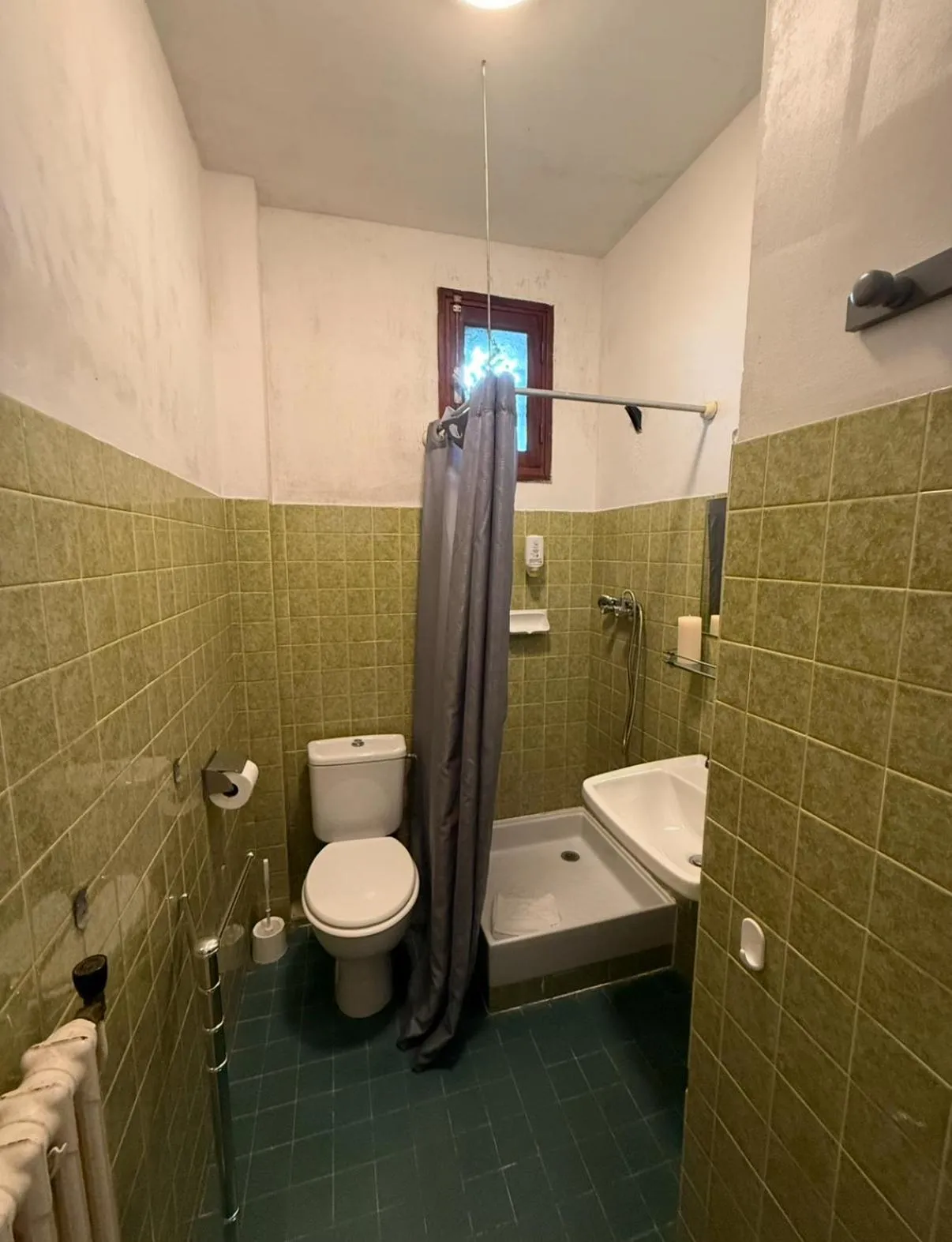 Bathroom in Hôtel - Pub Le Petit Bosquet