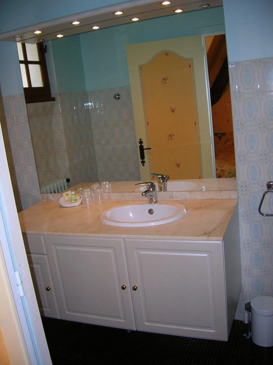 Bathroom in La Chrissandière