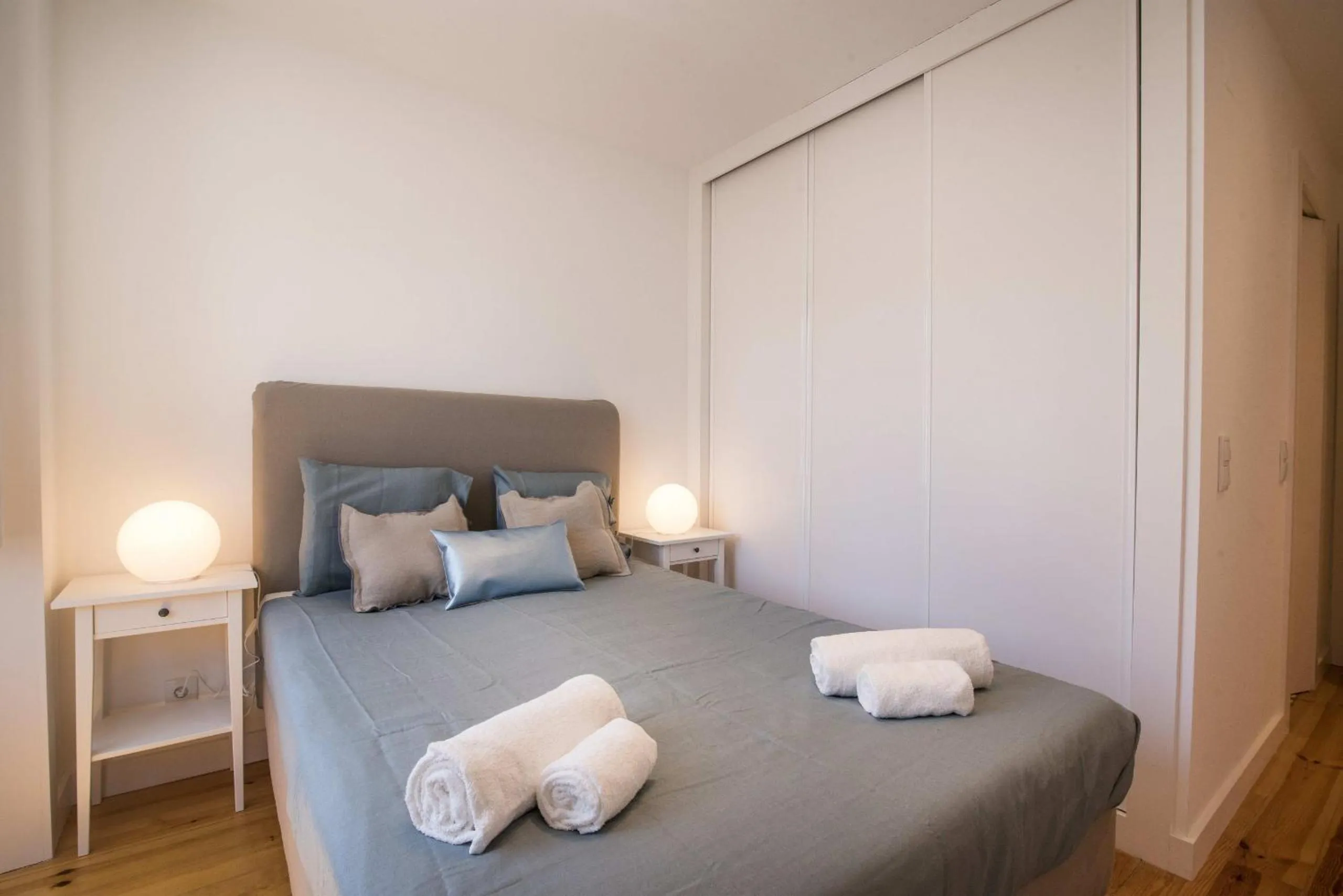 Other, Bed in Alfama Premium by Homing