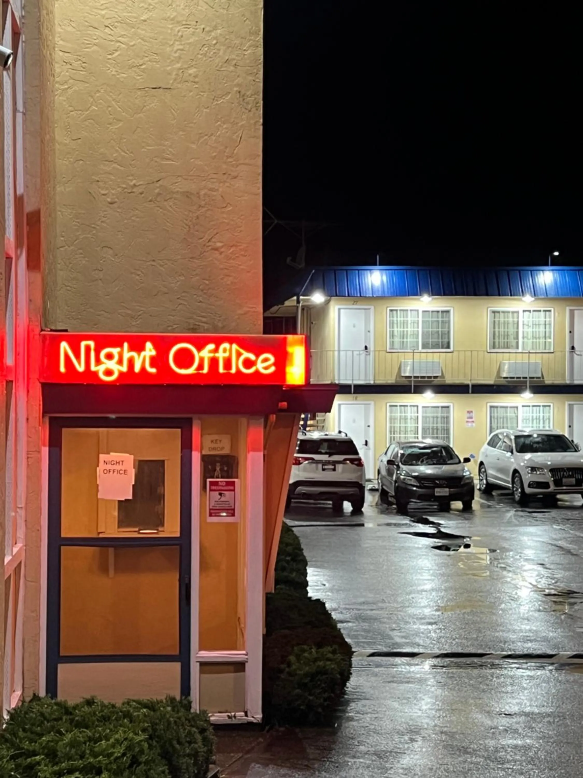 Night in Columbus Motor Inn